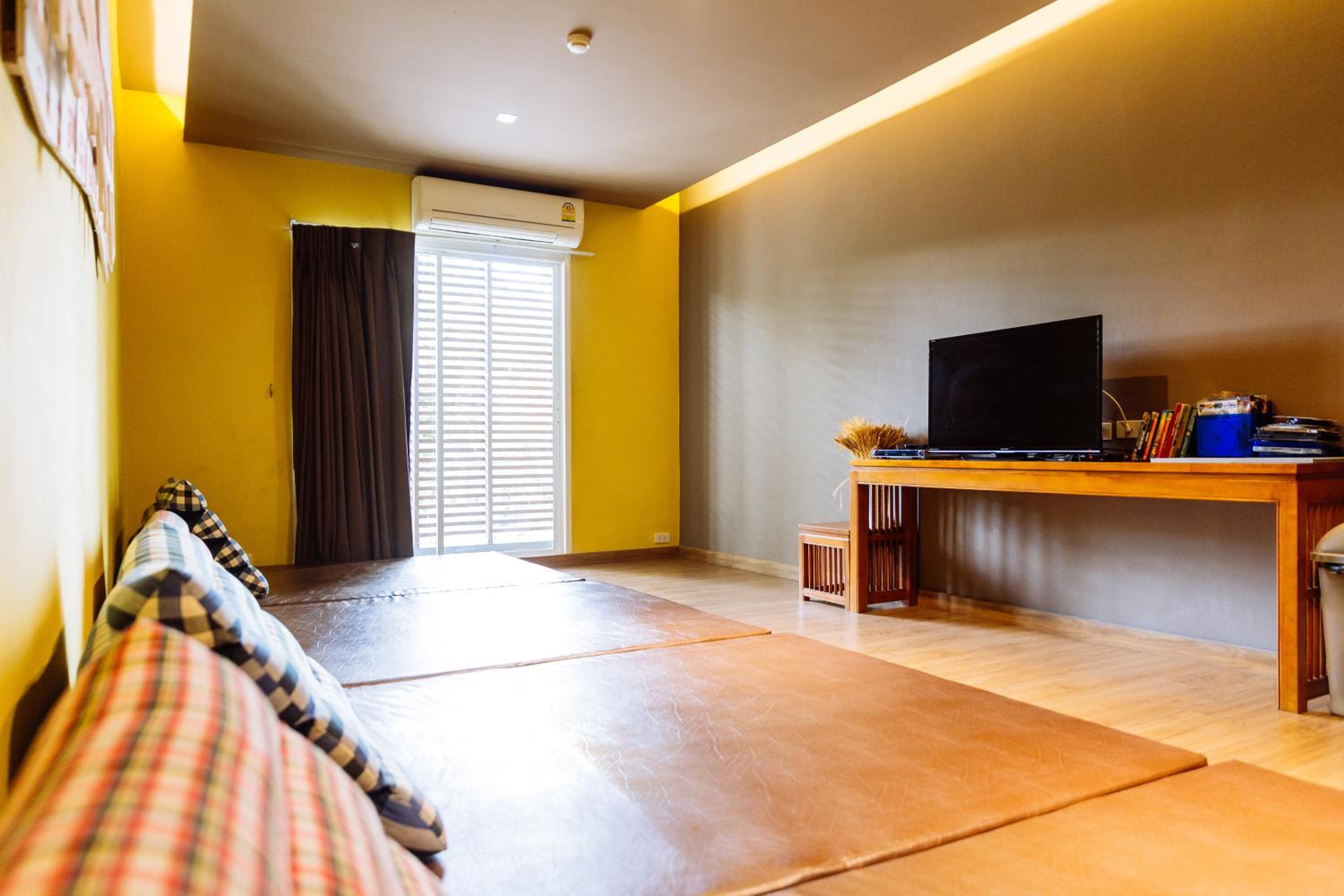 Siamaze Hostel