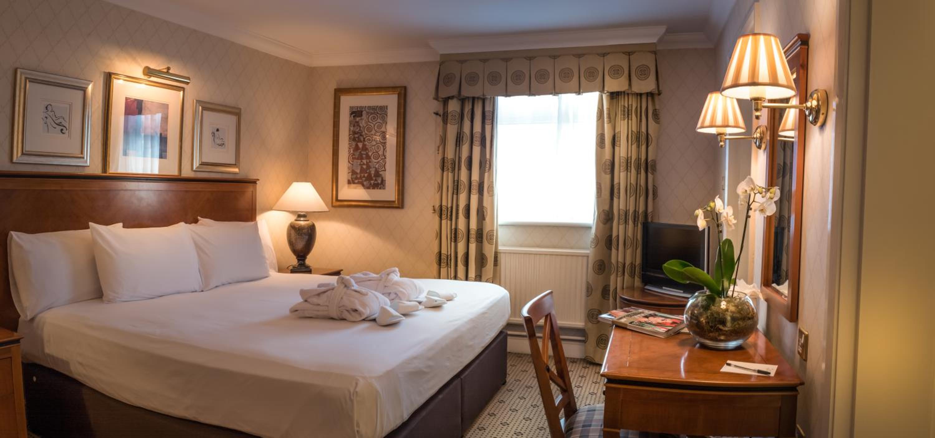 Basingstoke Vacations - Apollo Hotel - Property Image 2