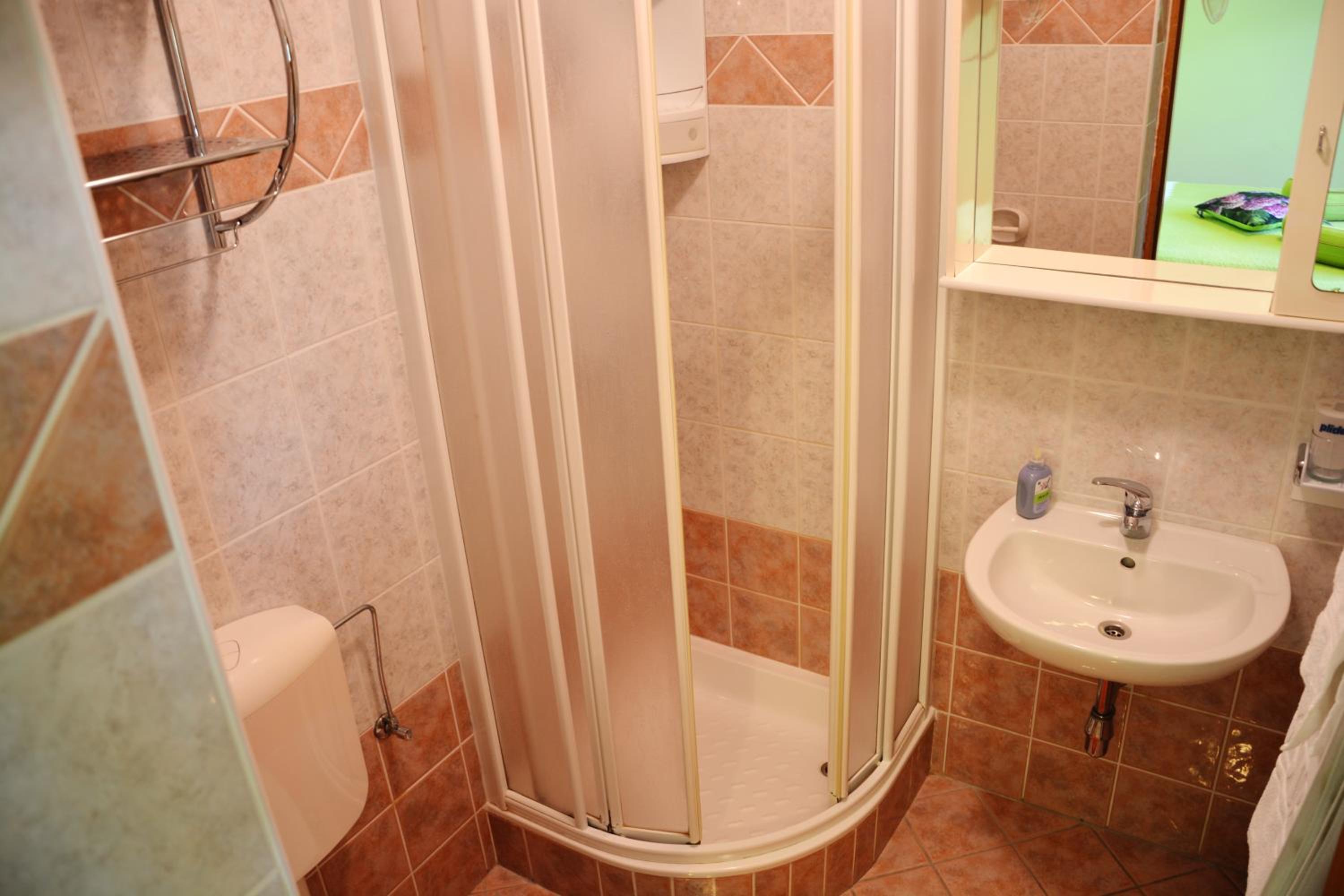 Photo 32
