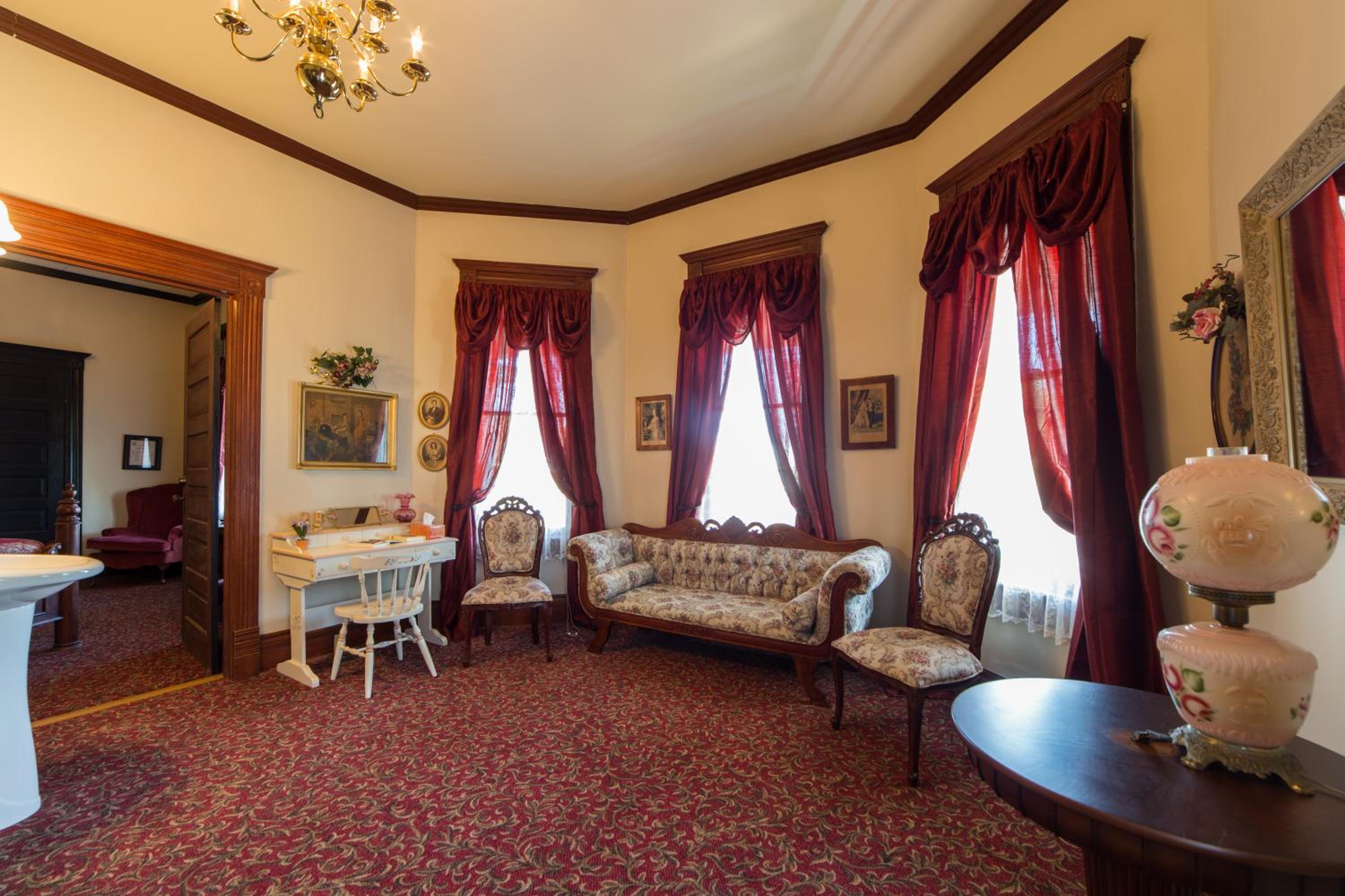 Grand Victorian Inn
