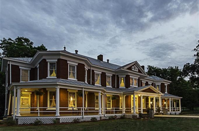 Grand Victorian Inn