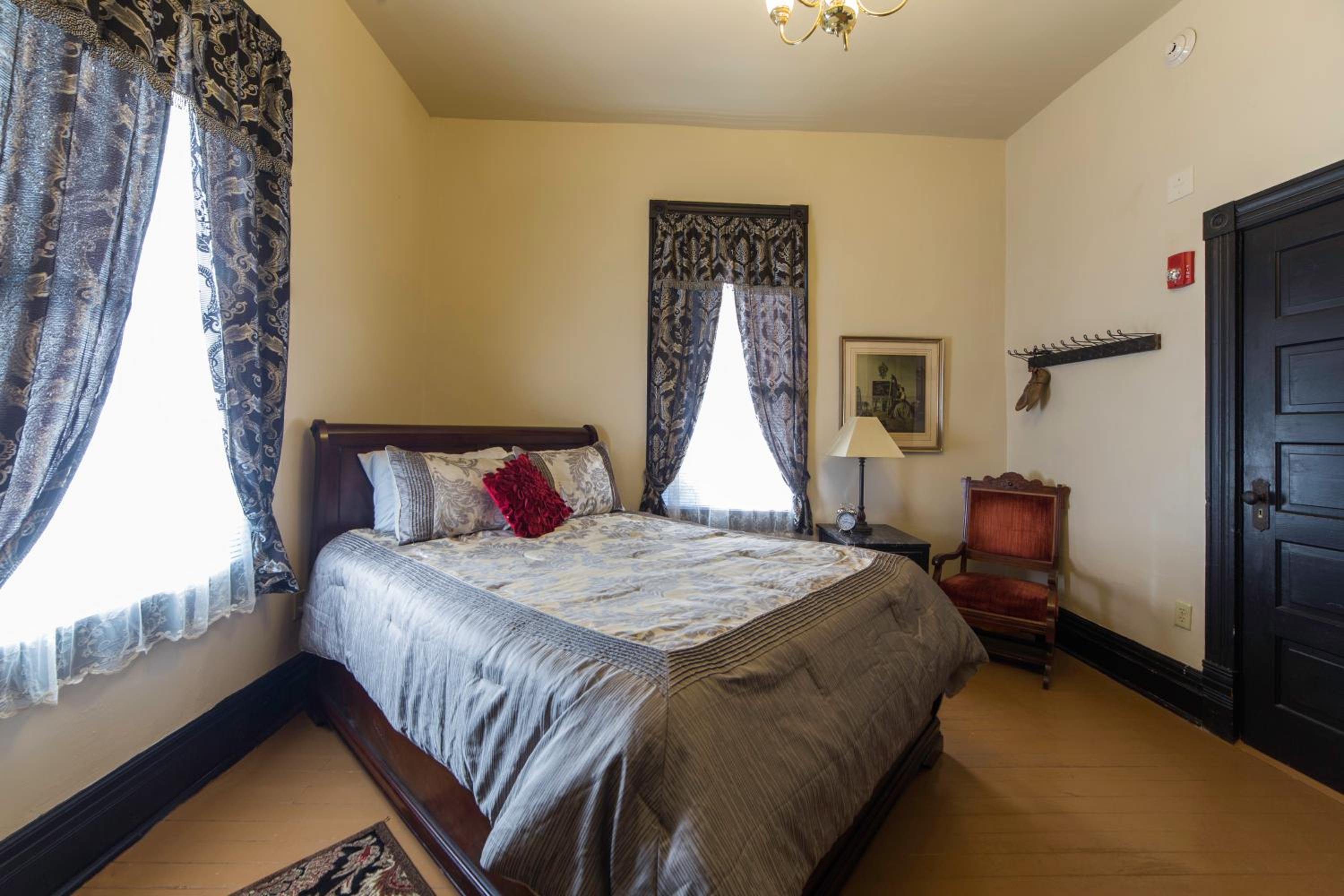 Grand Victorian Inn