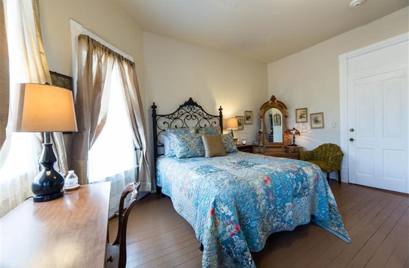 Grand Victorian Inn
