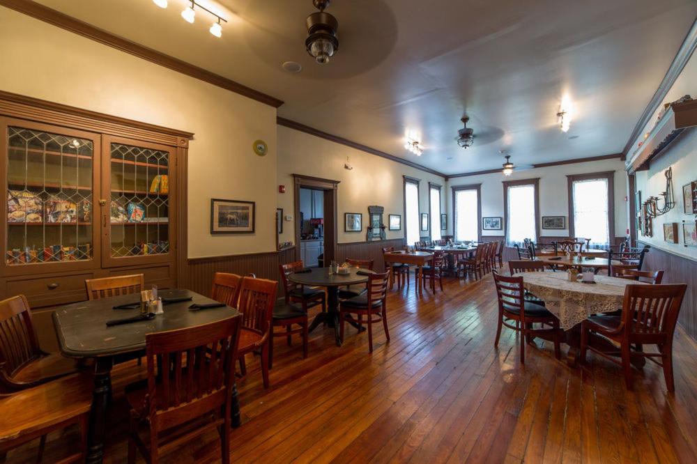 Grand Victorian Inn