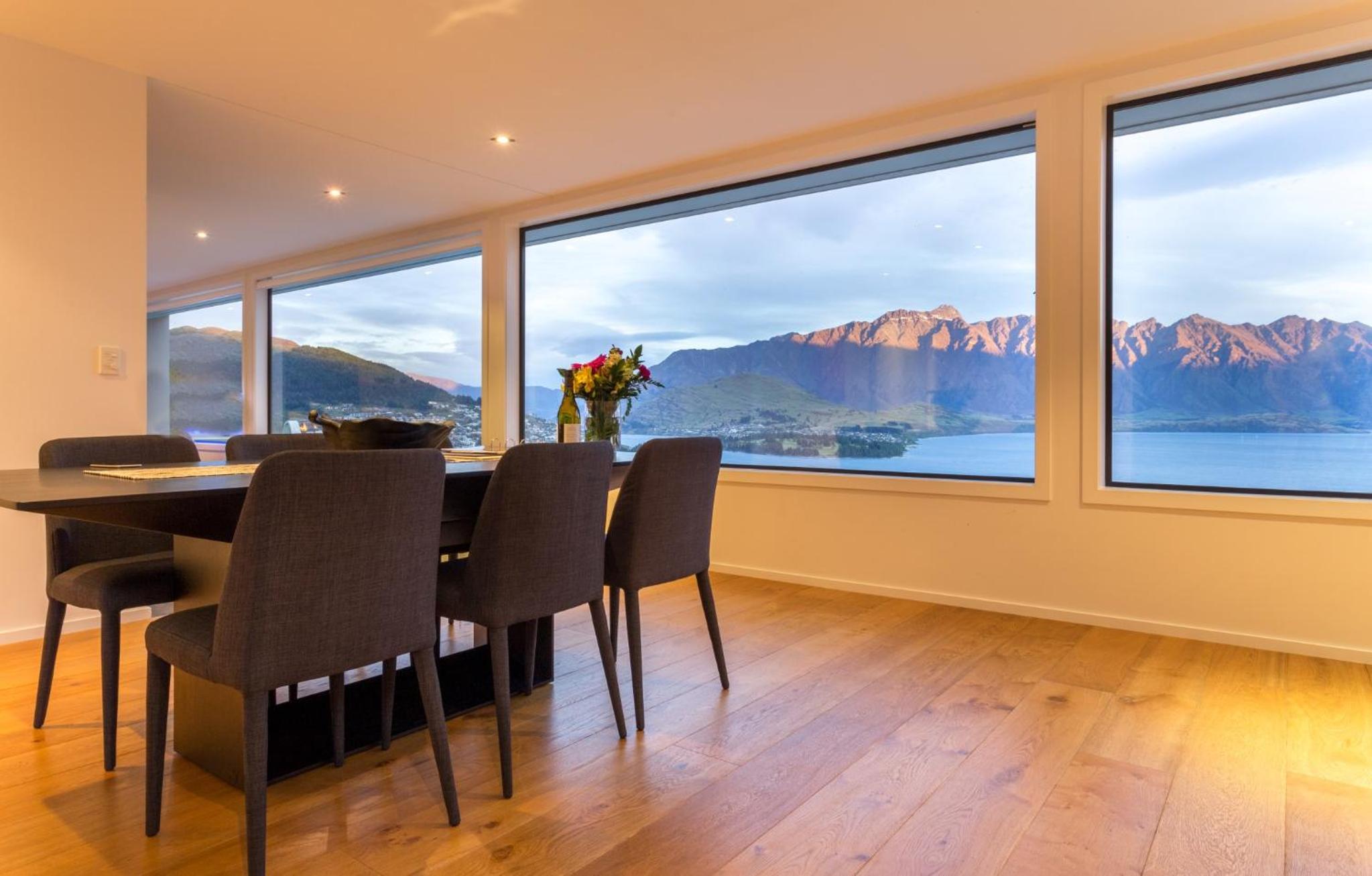 Fifteen by Amazing Accom view 4