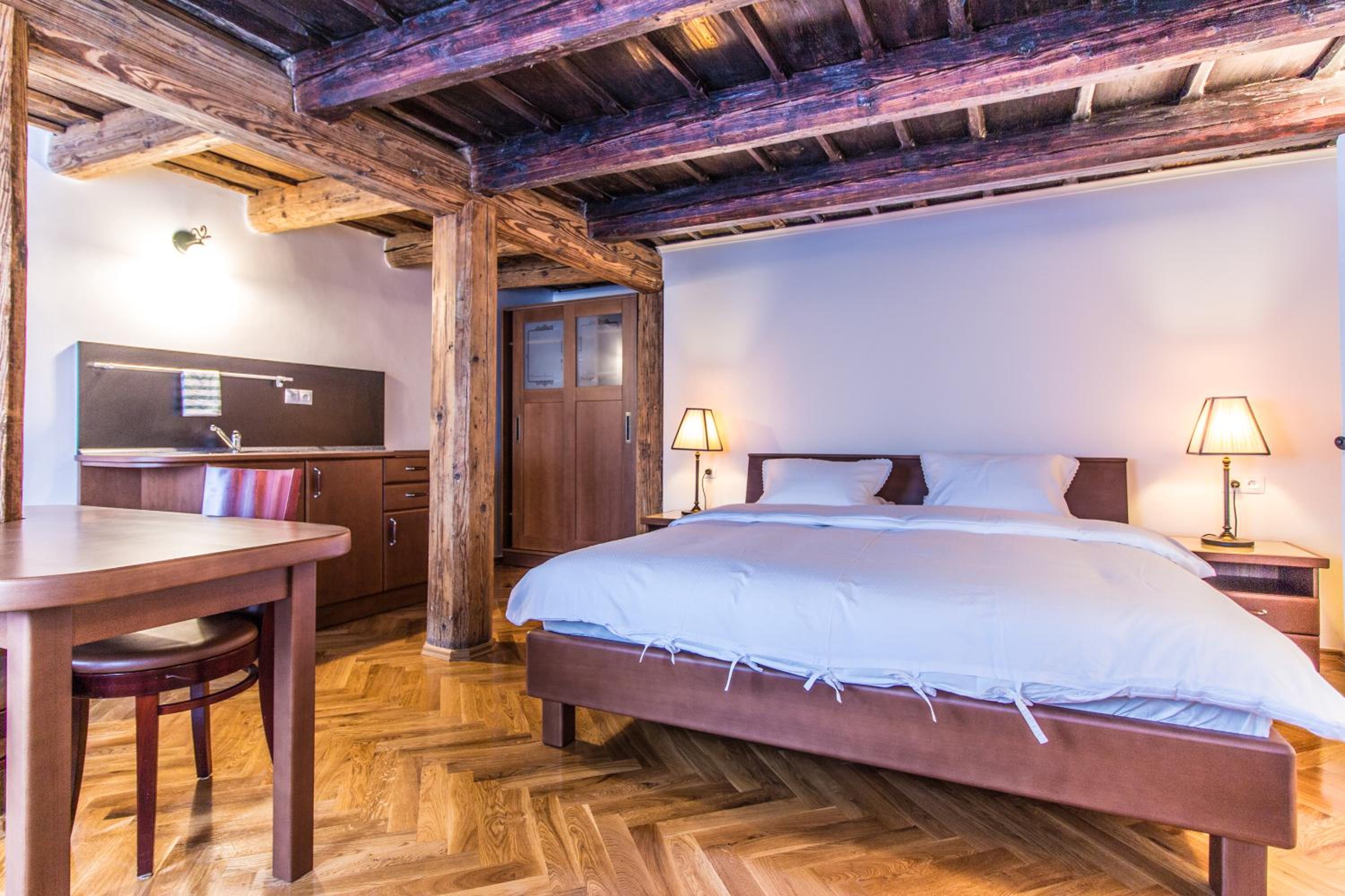 Residence Thunovska