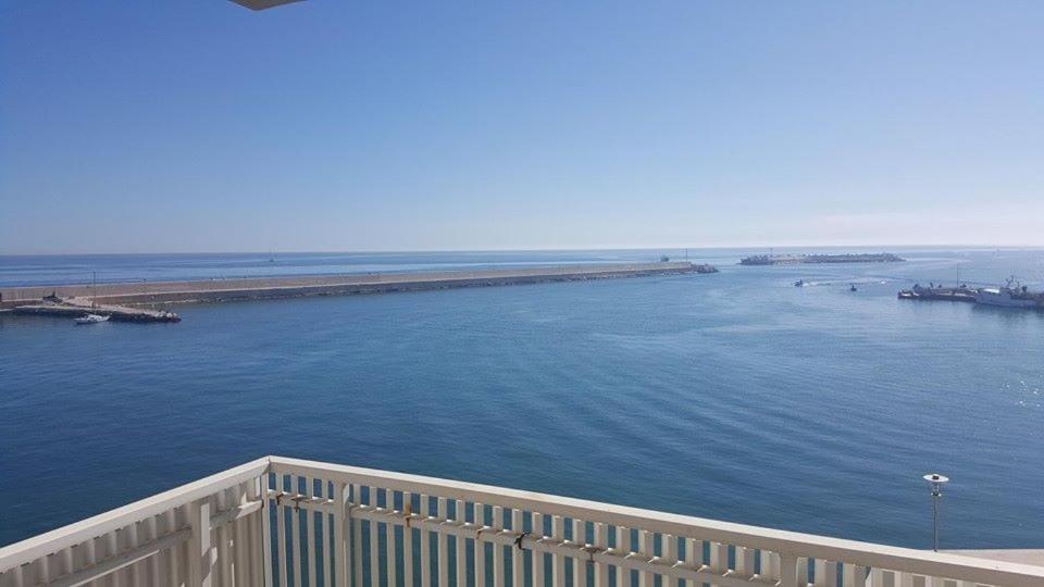 B&B LA BAIA Sea Rooms