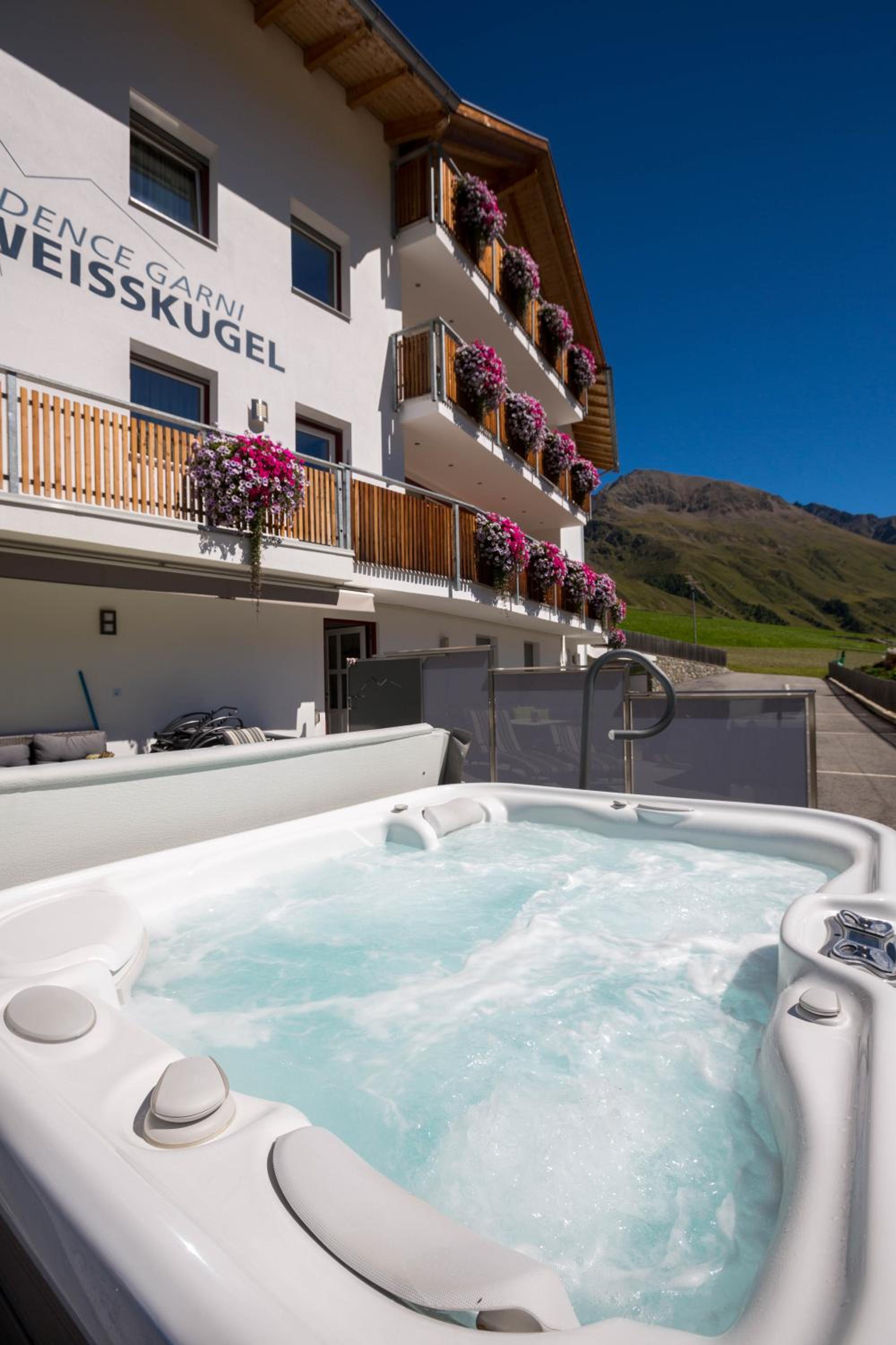 Residence Weisskugel Langtaufers Südtirol view 2