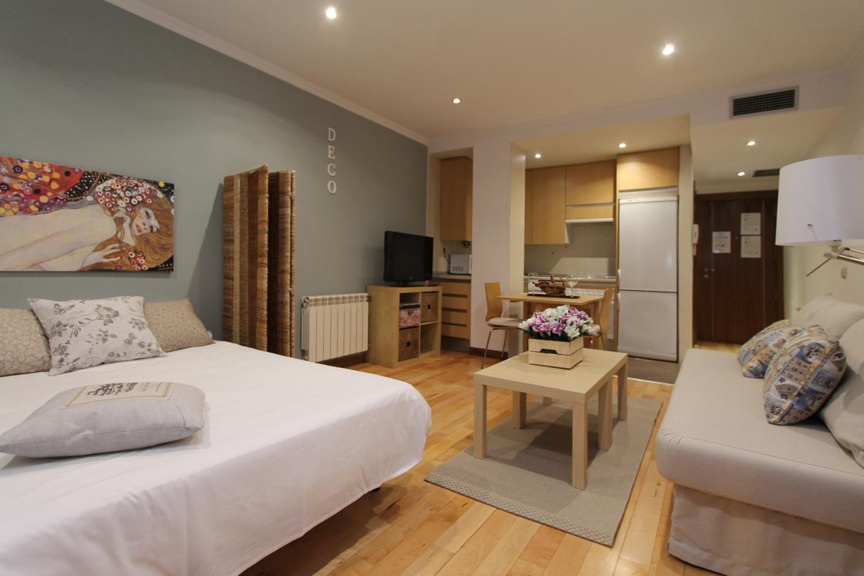 Apartamentos Adelfas