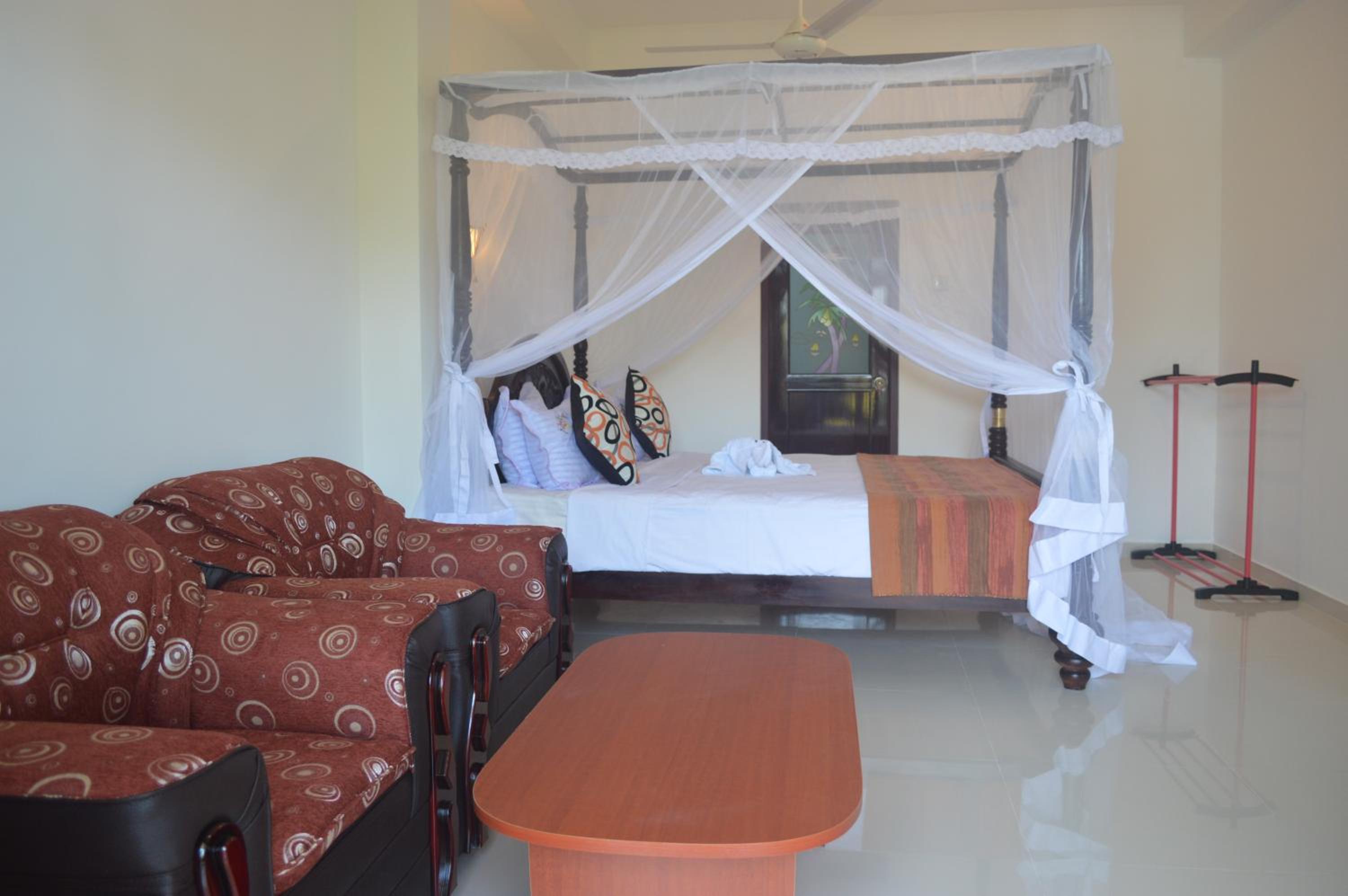 Shanika Beach Inn view 2