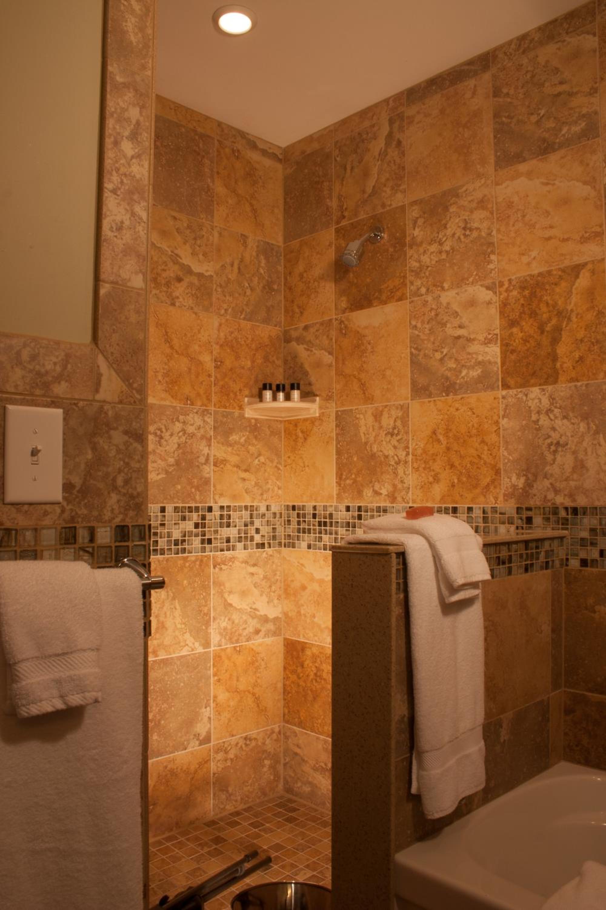 Showers Inn