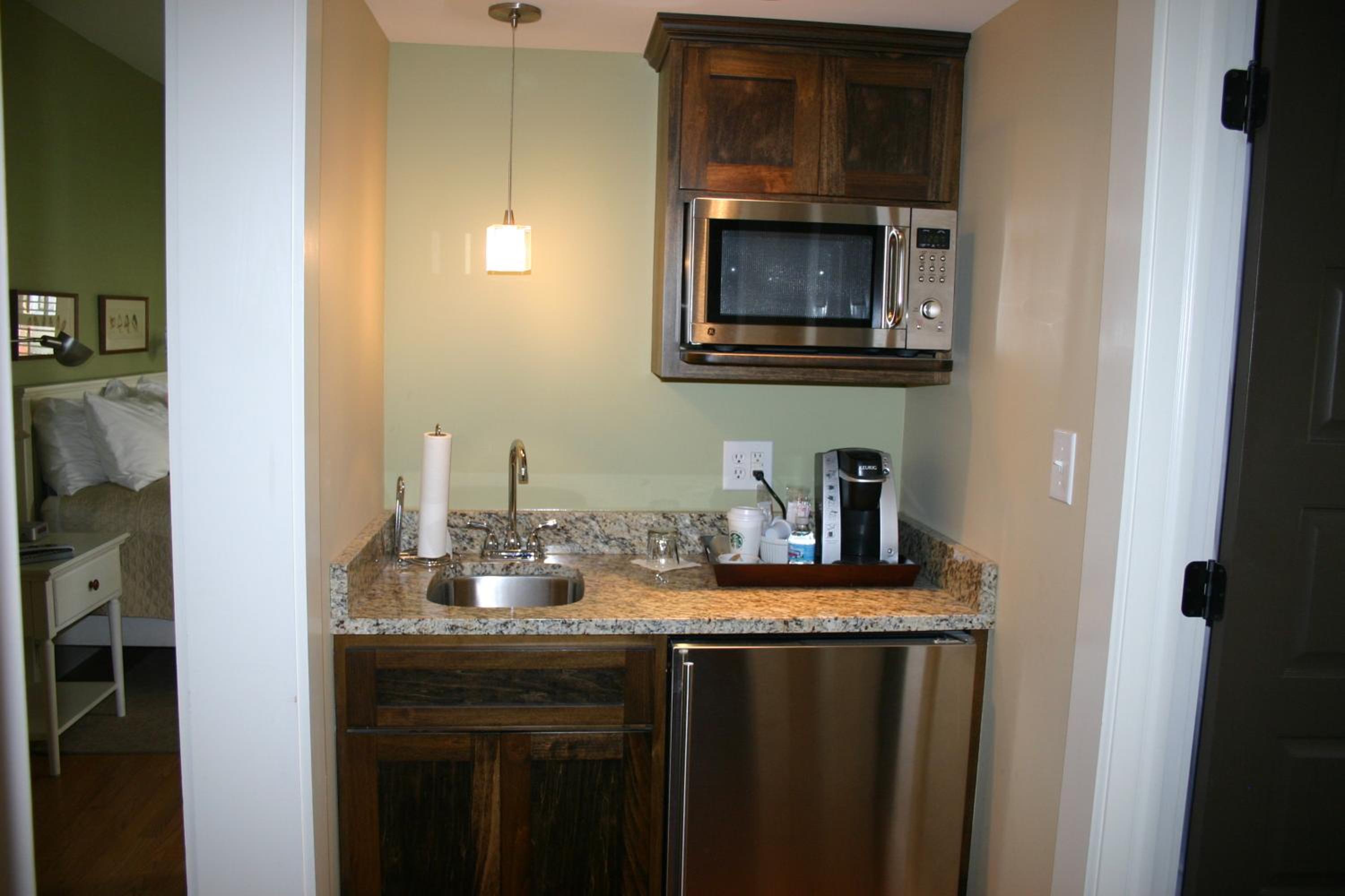 Showers Inn