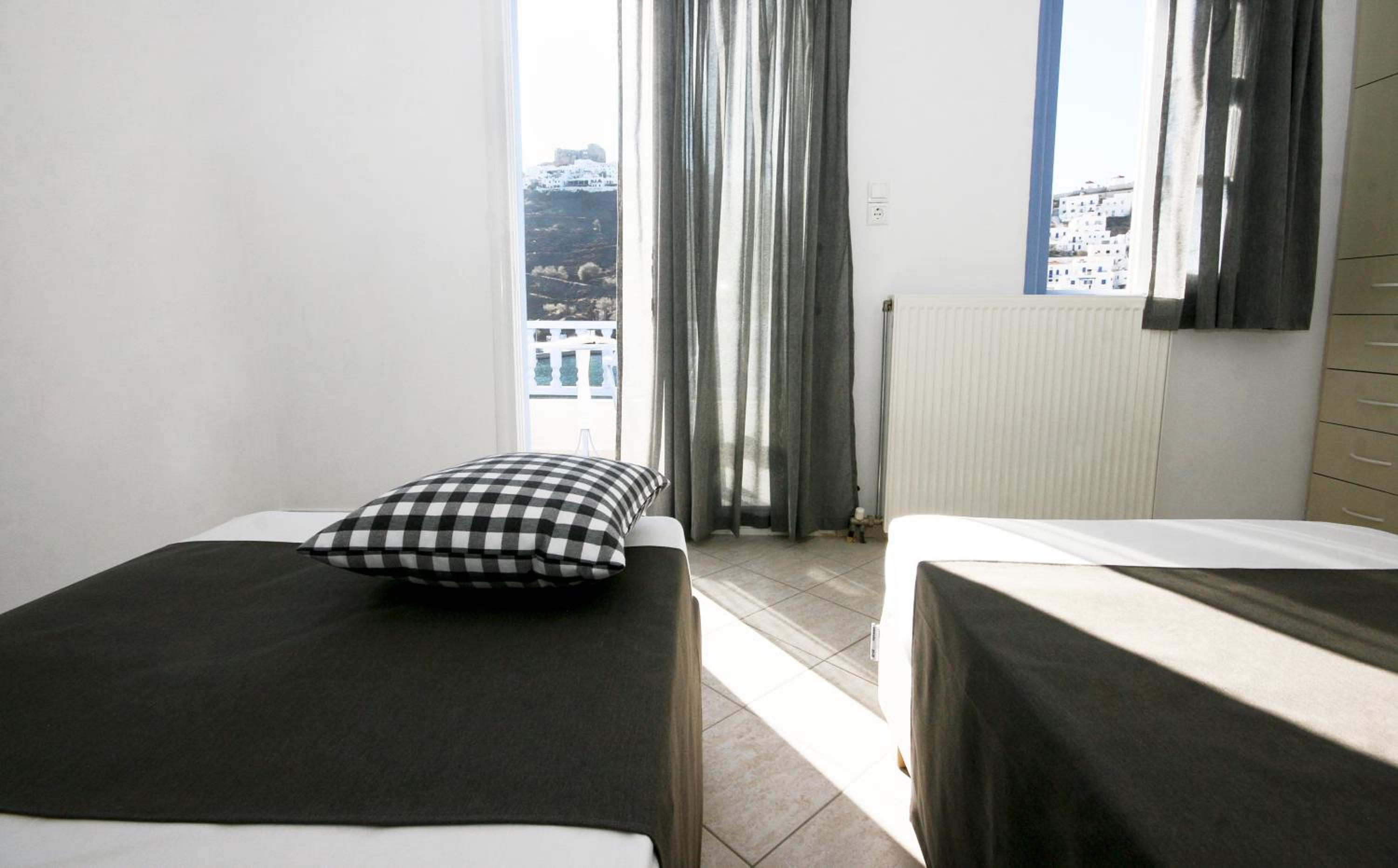 Vithos Seaside Aparthotel