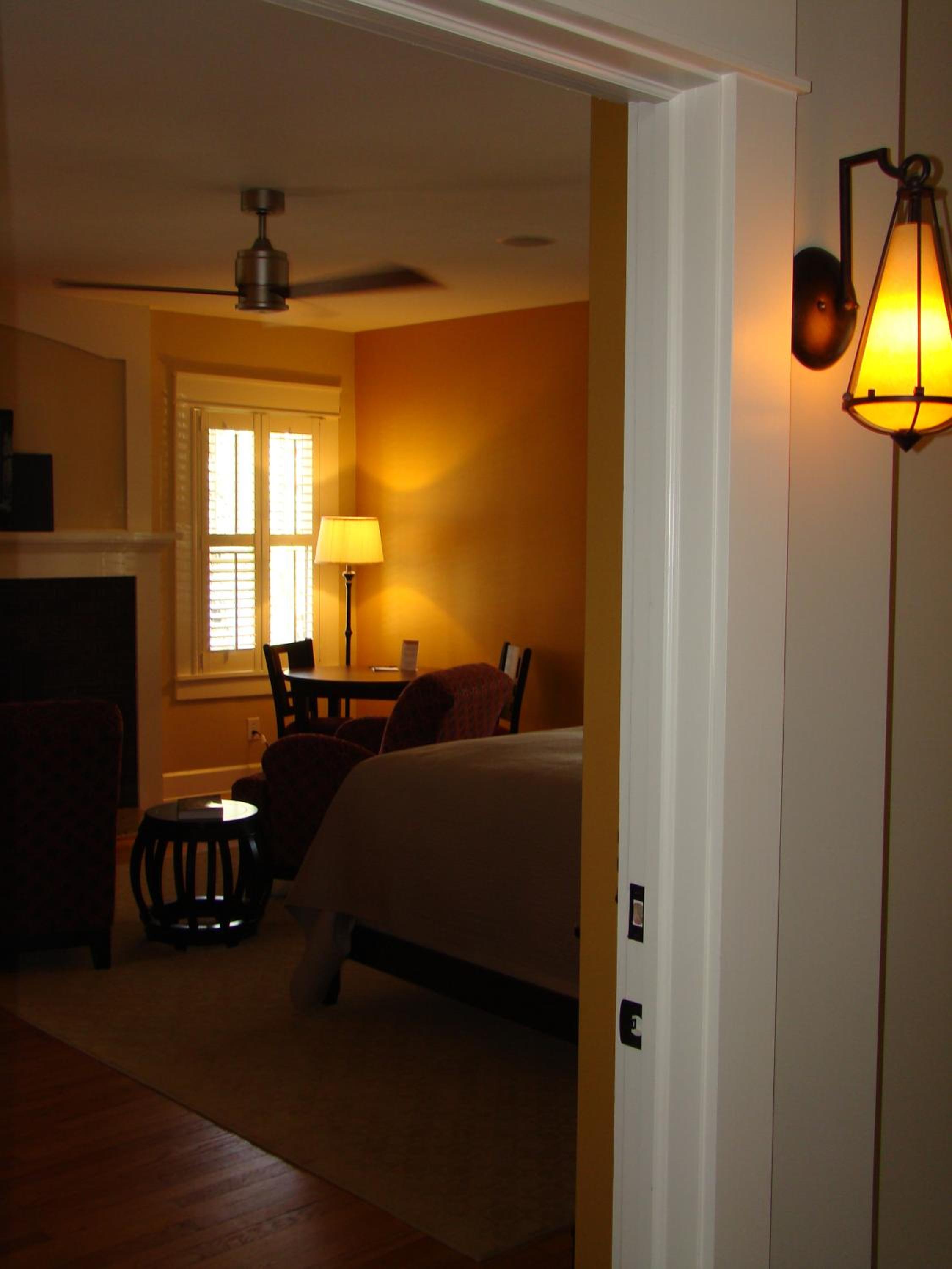 Showers Inn