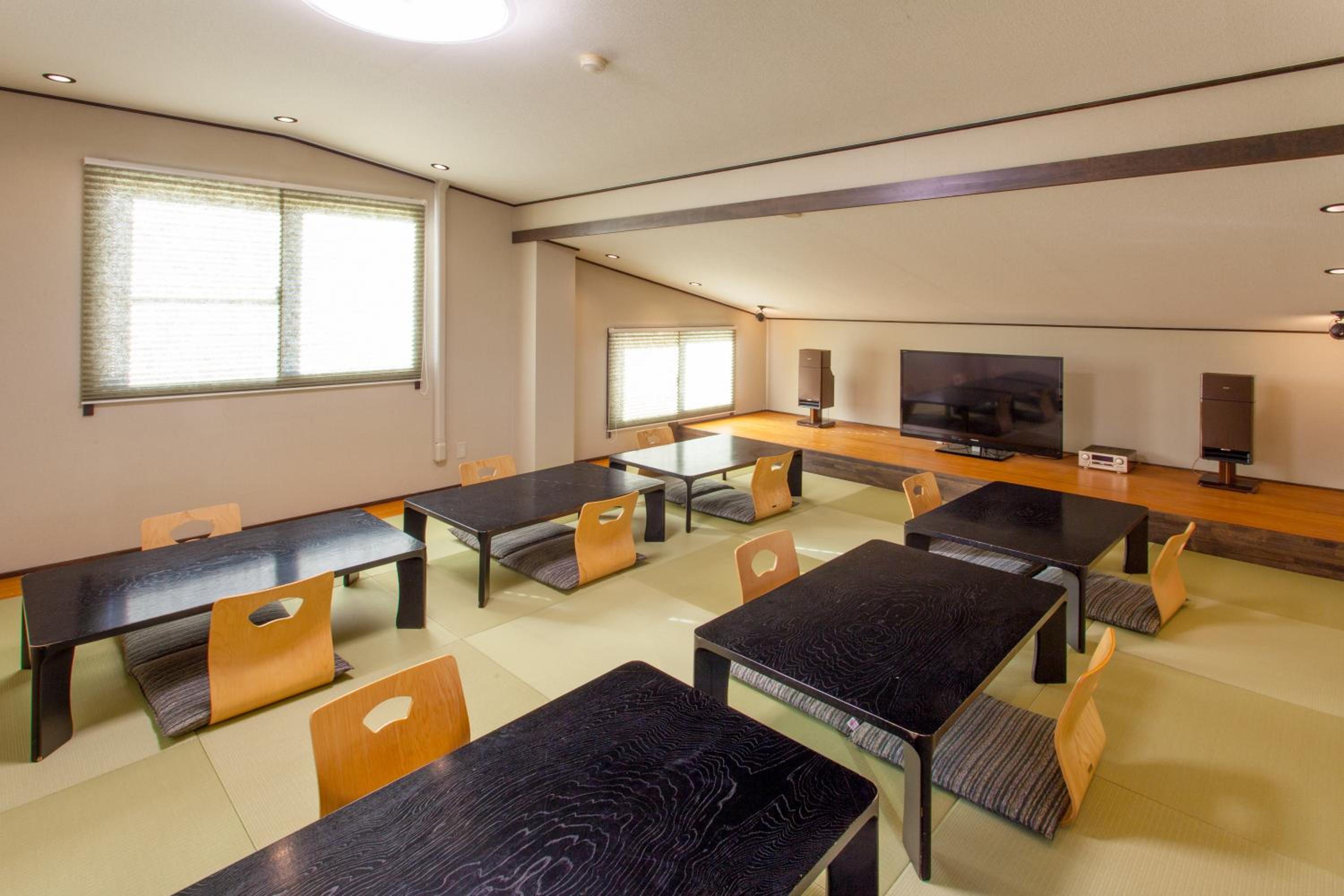 Schole Hakuba