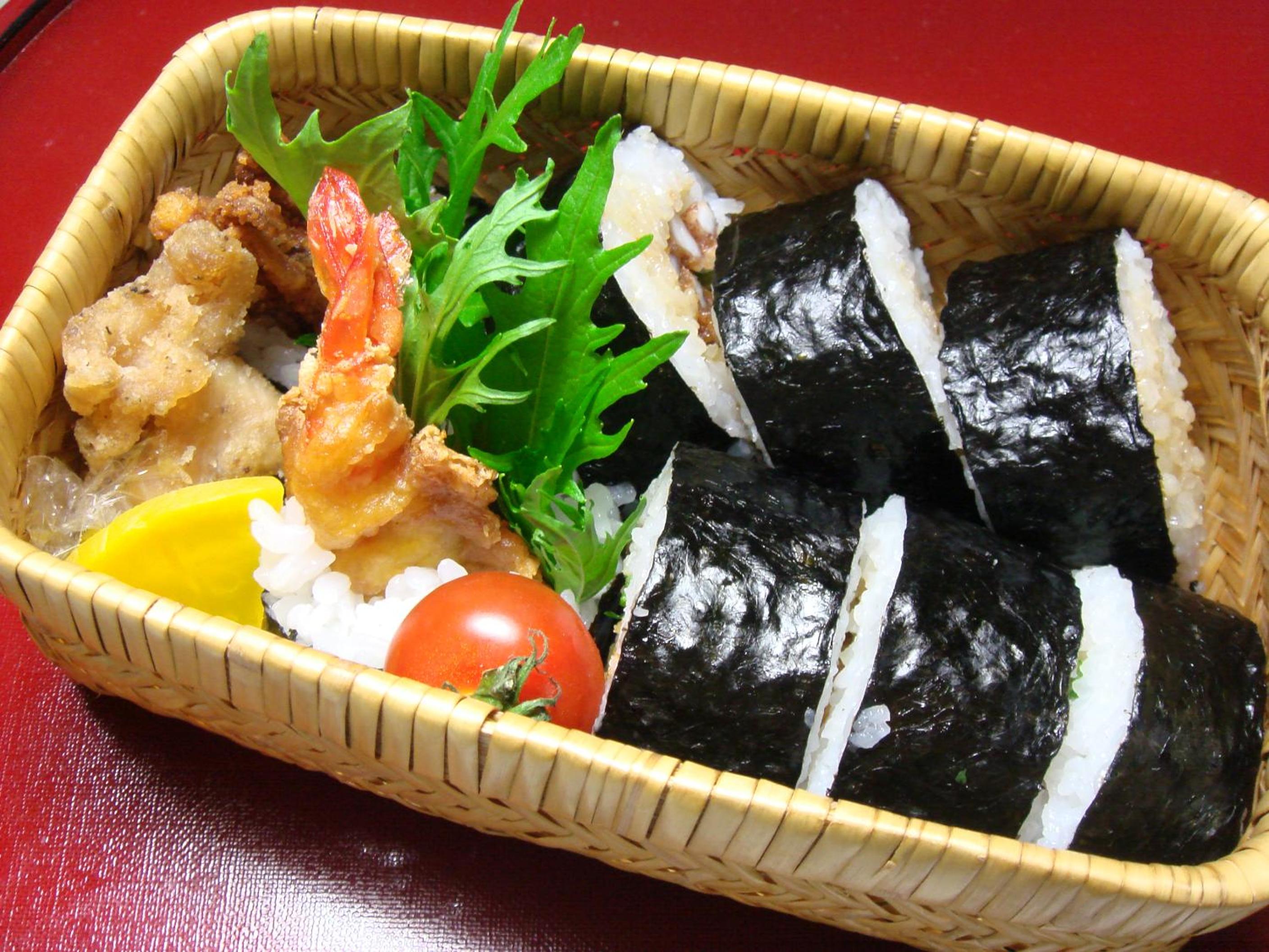 Schole Hakuba