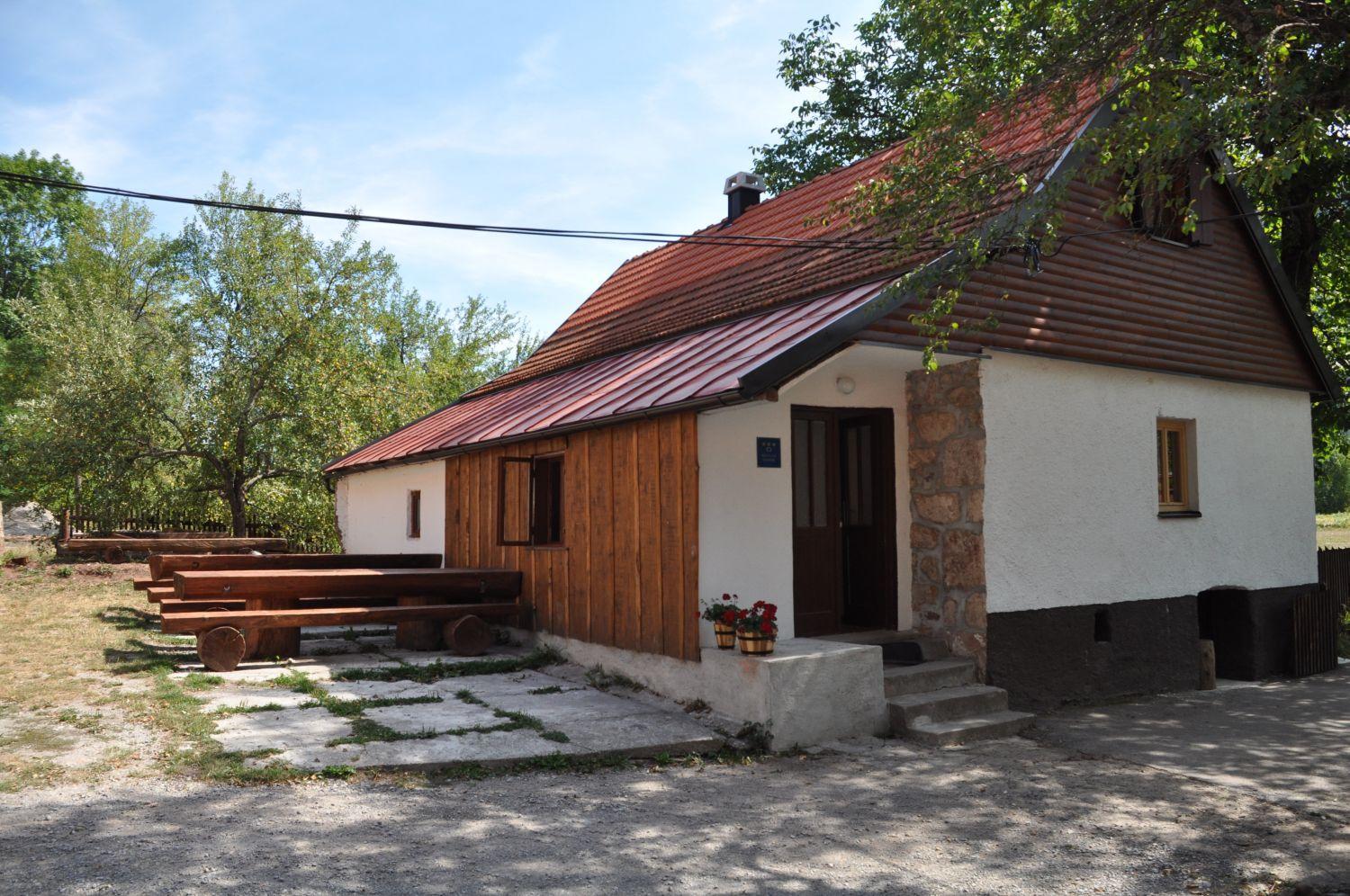 Holiday Home Rizvan City view 5