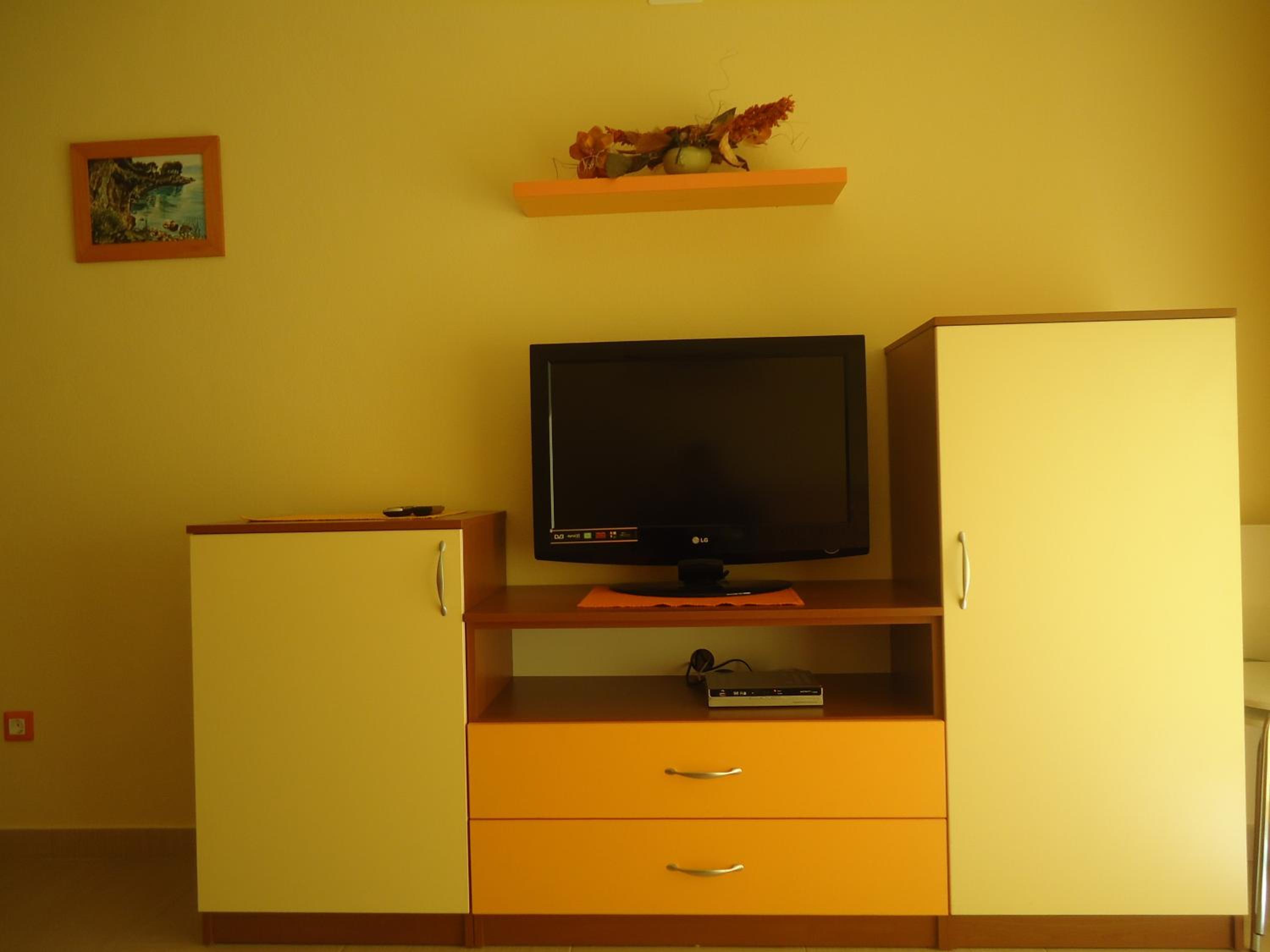 Photo 56