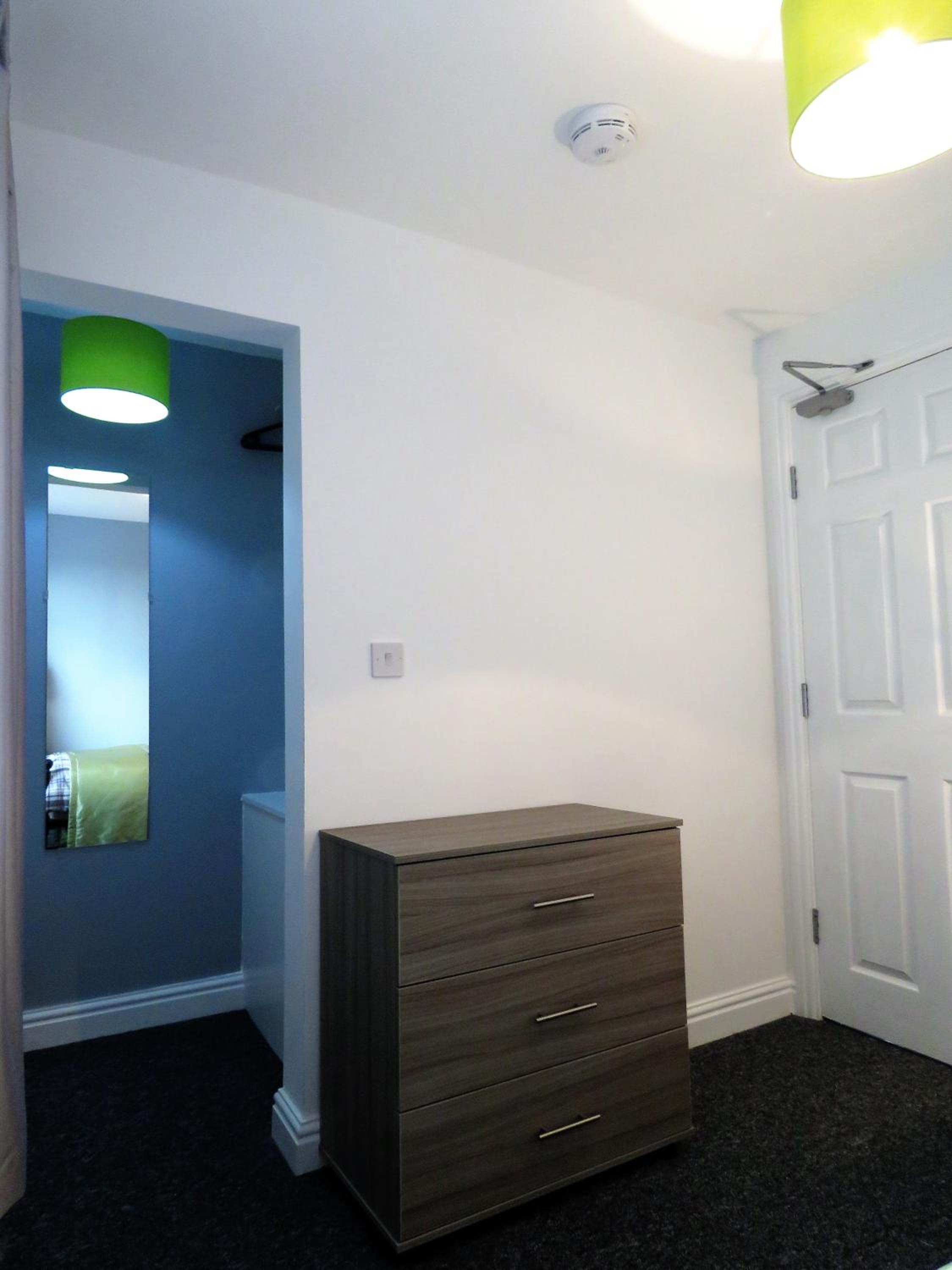 StayNEC Moat House Birmingham - For Company, Contractor and Leisure Stays - NEC, HS2, JLR, Airport