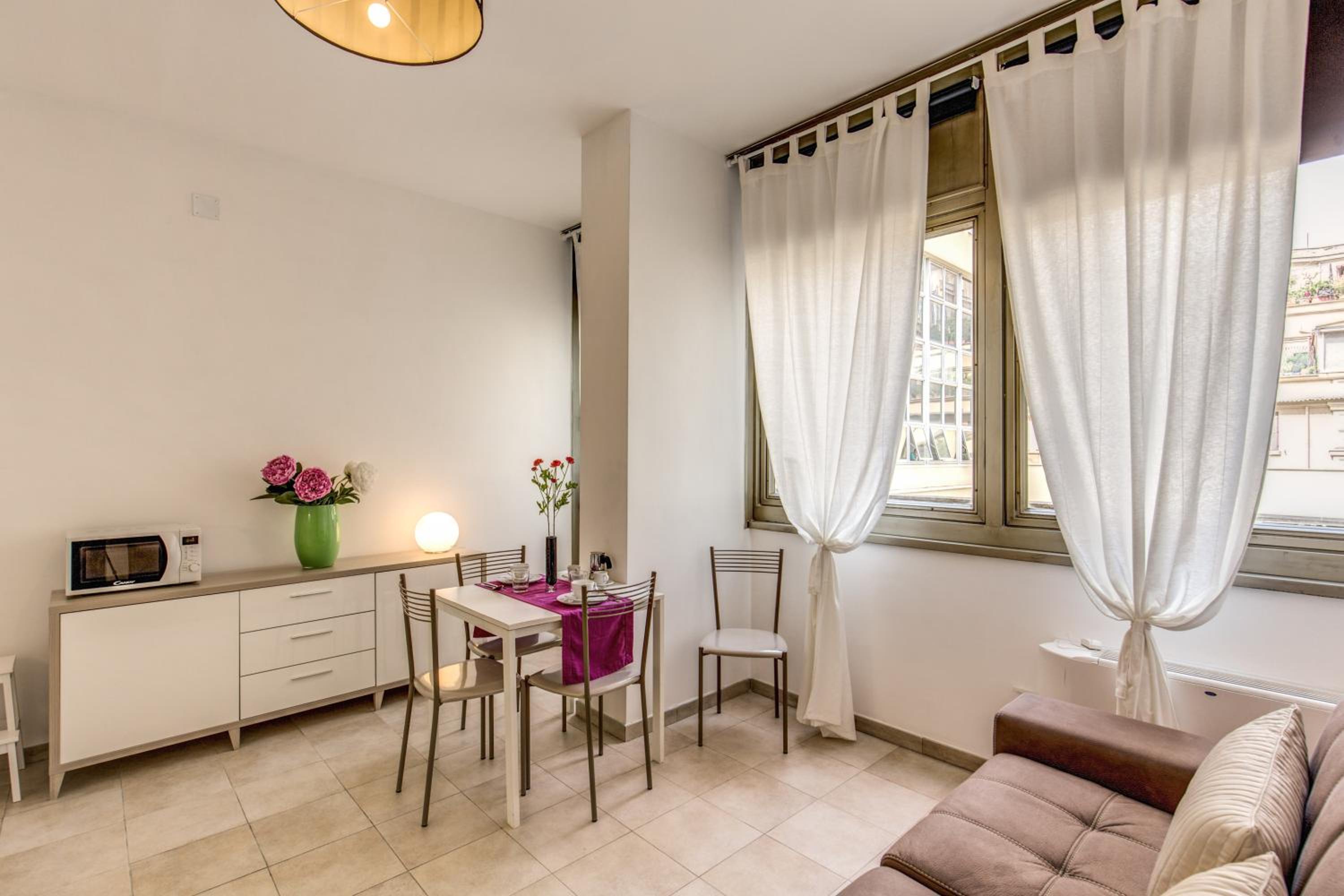 M&L Apartments - Ardesia Colosseo