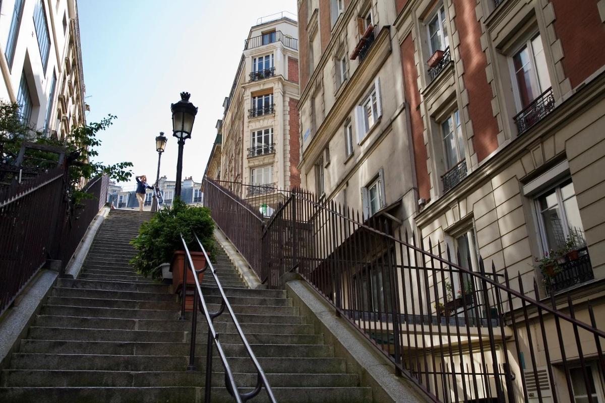 Duplex de charme au Coeur de Montmartre