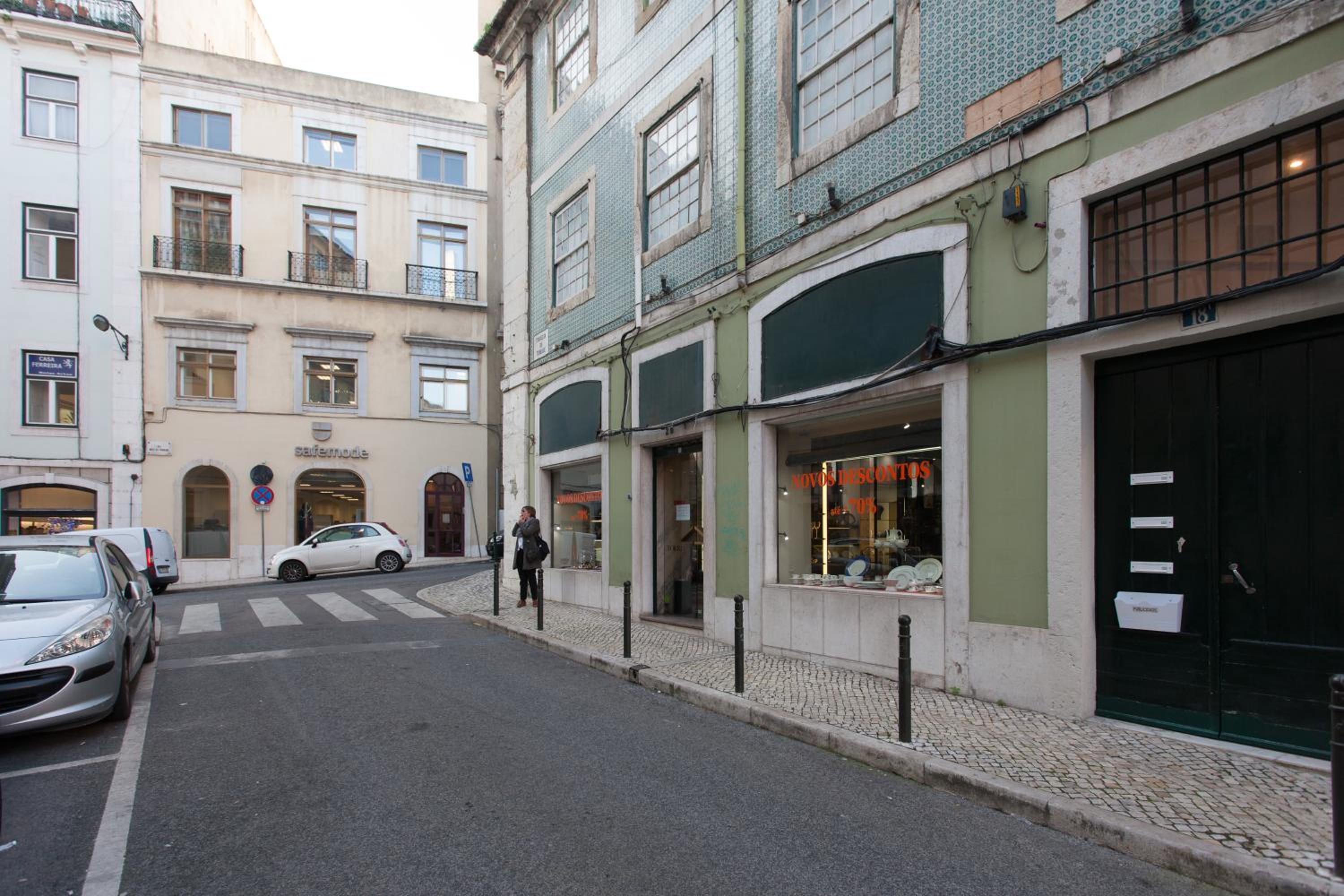 White Tiles in City Center view 3