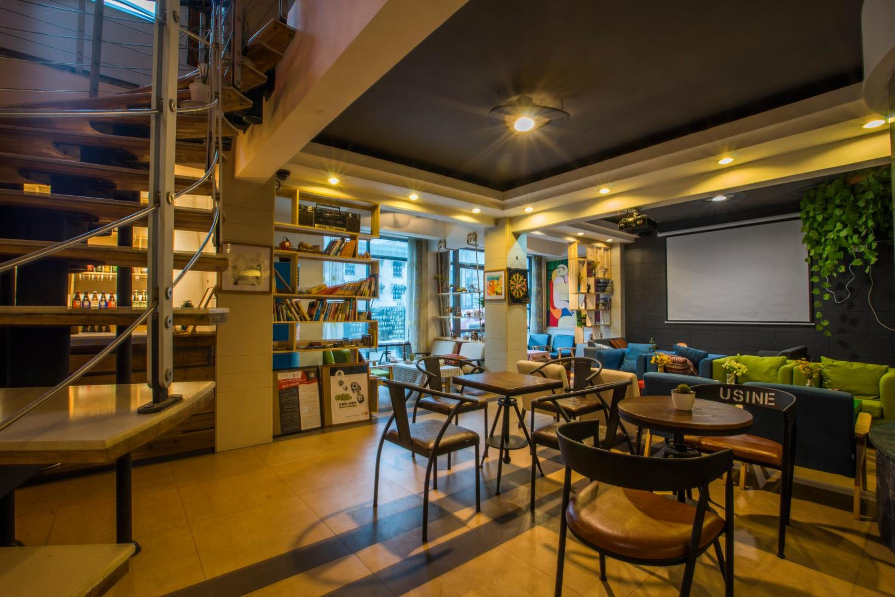 Kunlun International Youth Hostel