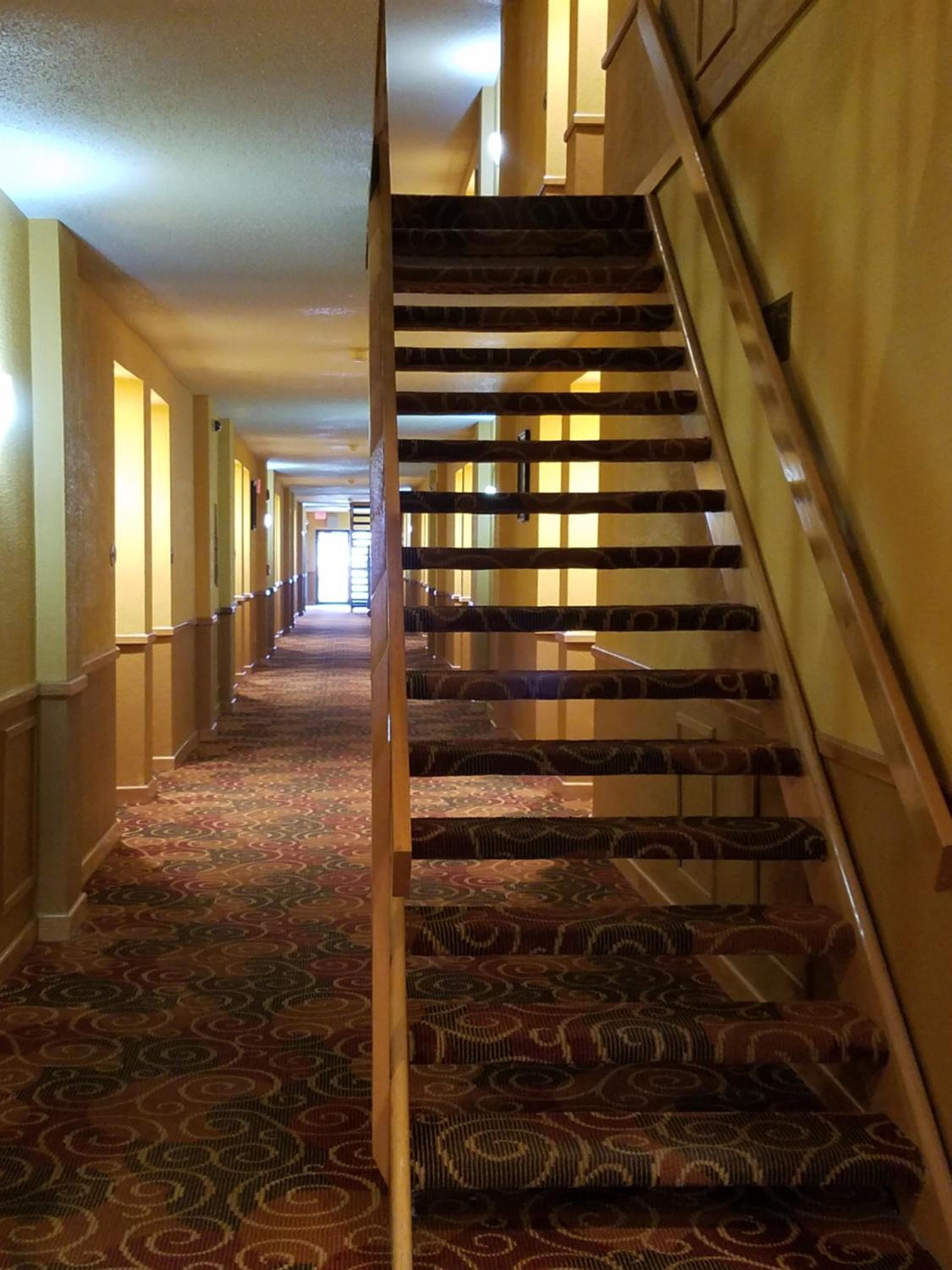 Bloomington Vacations - Best Western Martinsville Inn - Property Image 3