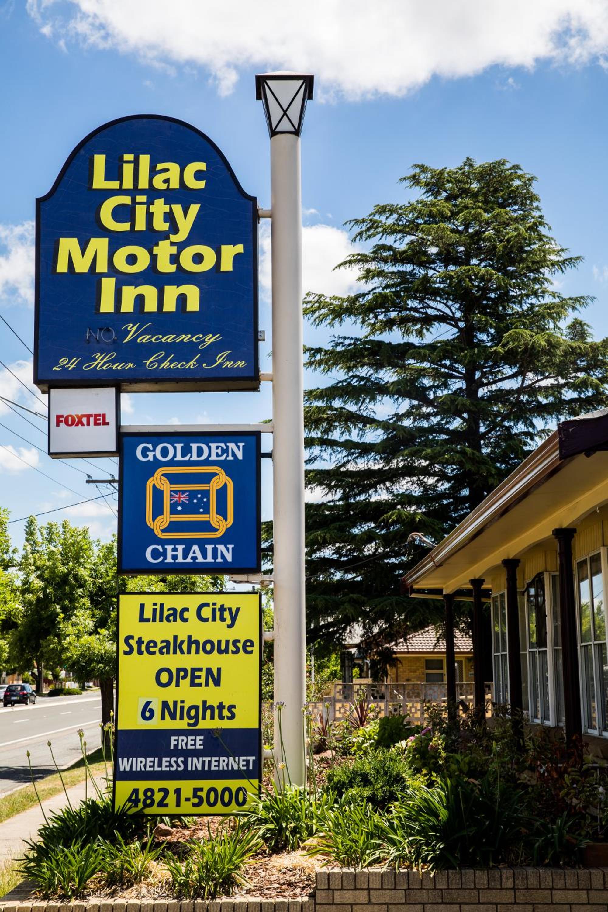 Lilac City Motor Inn