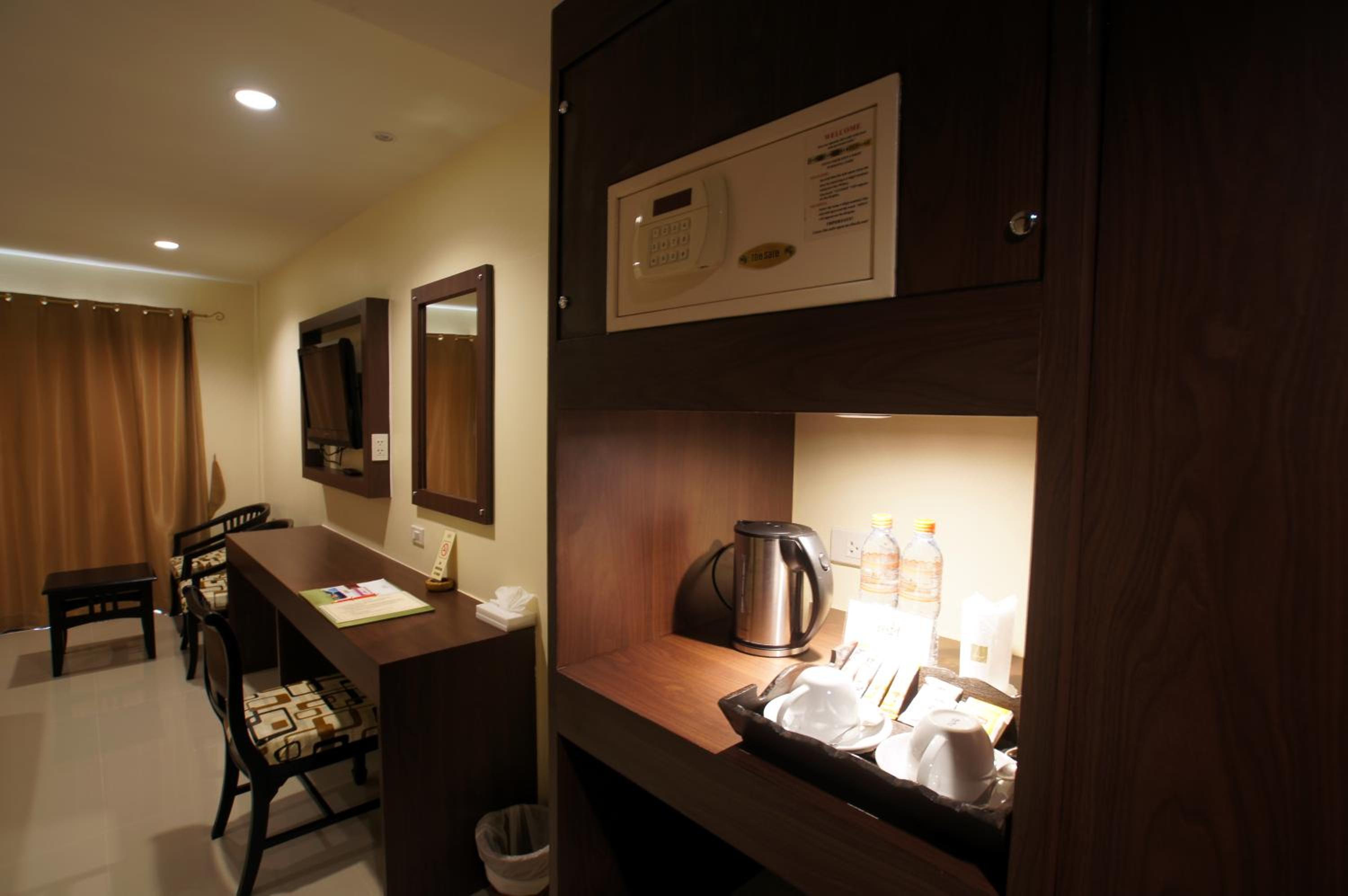 Khaolak Sunset Resort - Adults Only - SHA Extra Plus