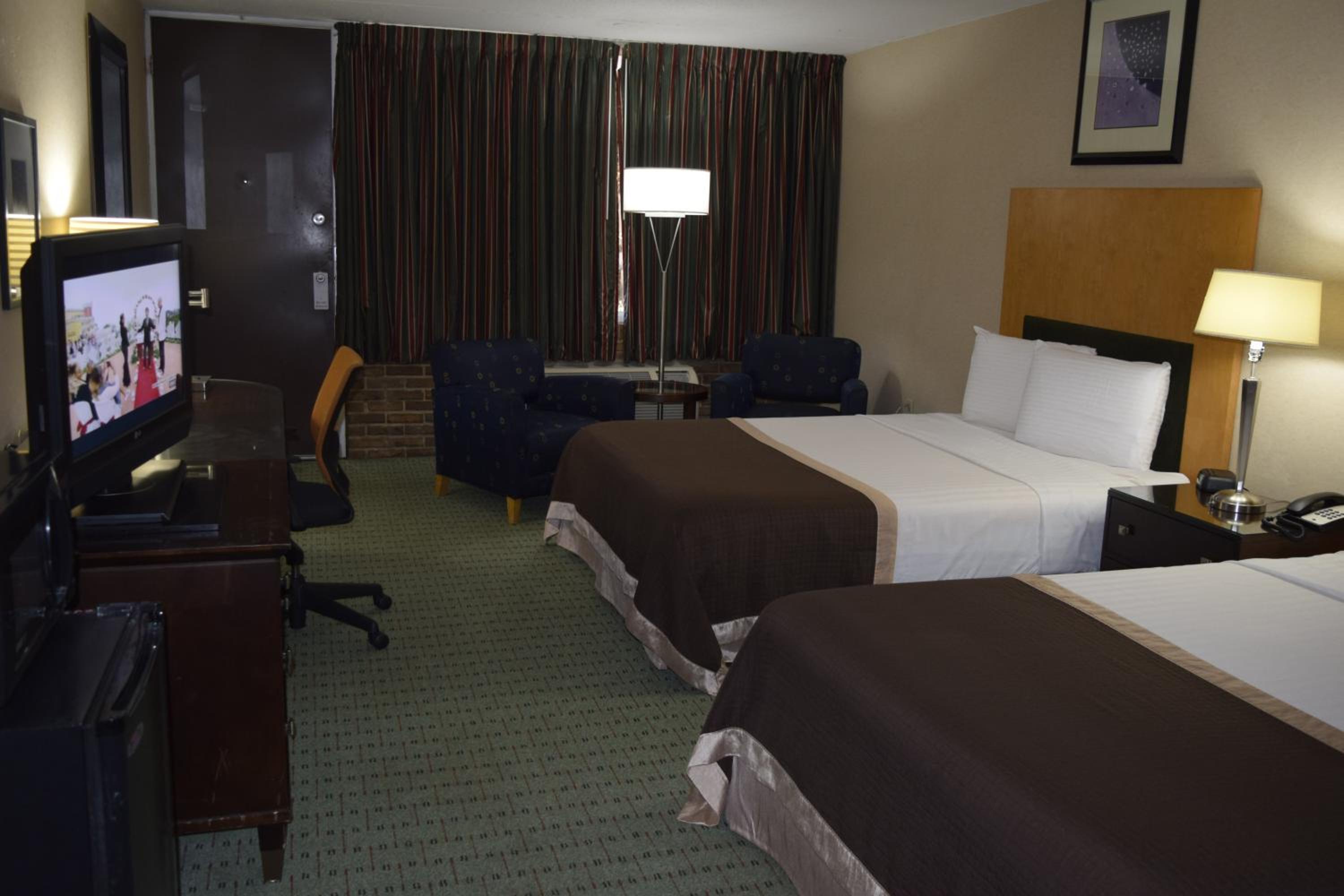 Landmark Inn