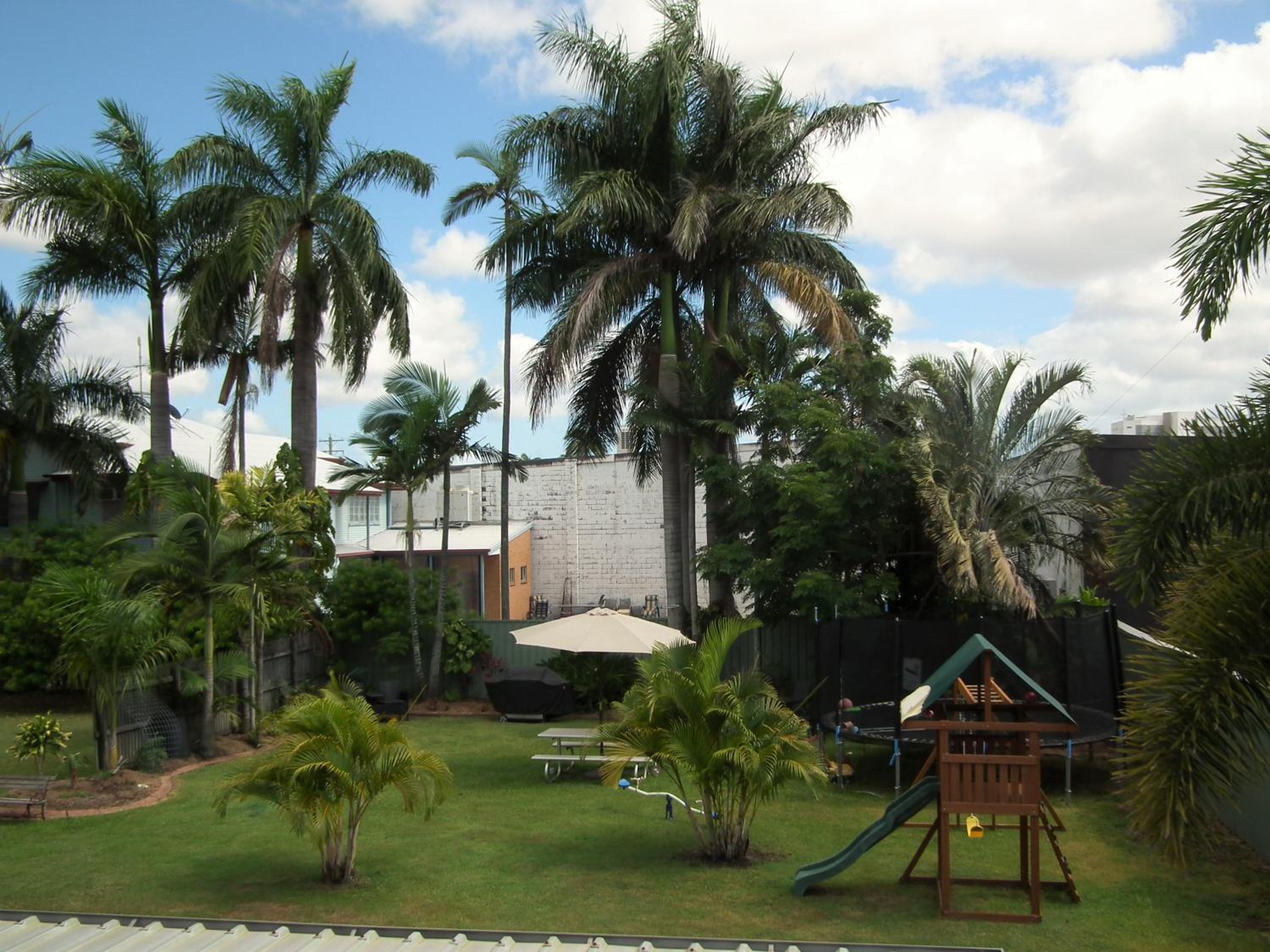 Paradise Motel