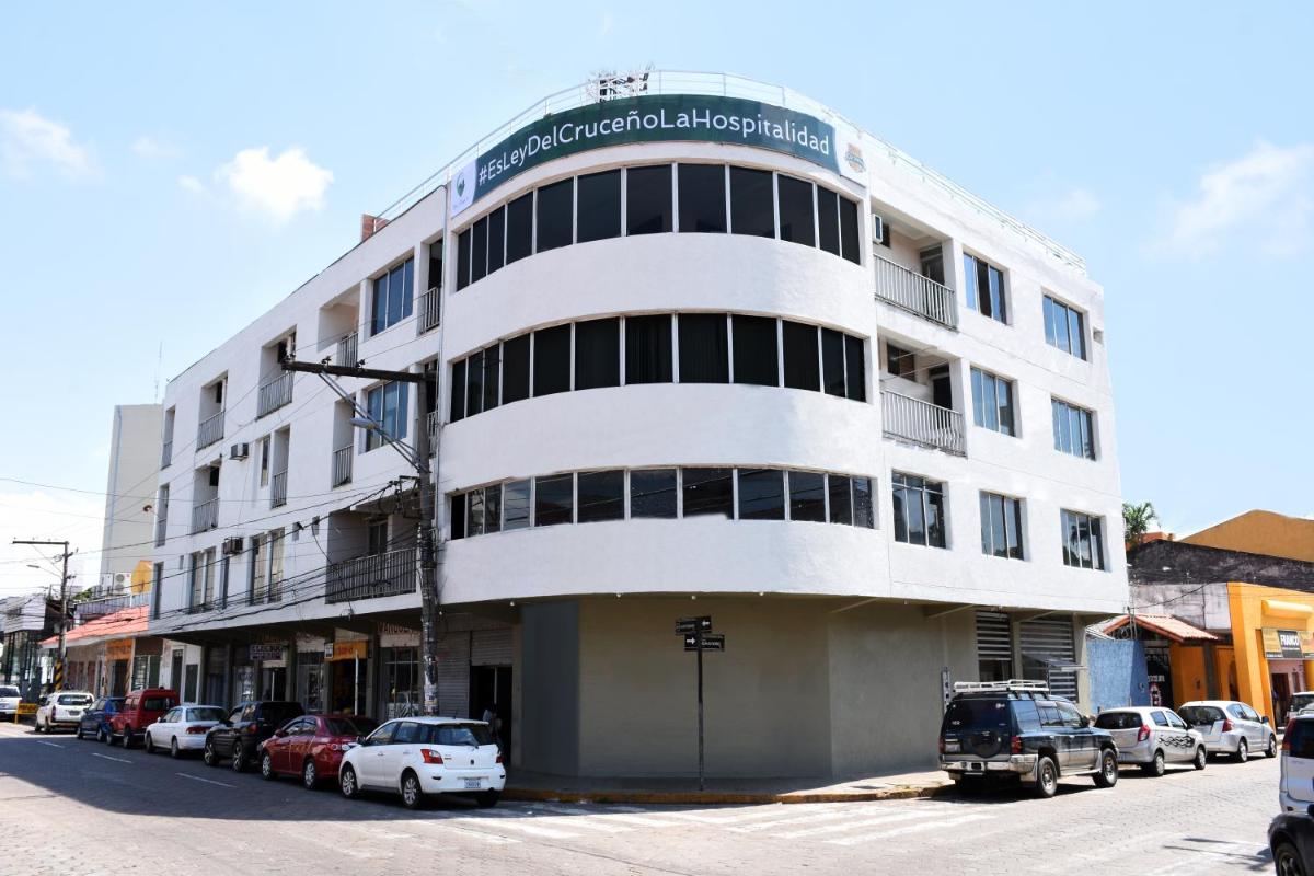 Hotel Plaza 24 - Image 1