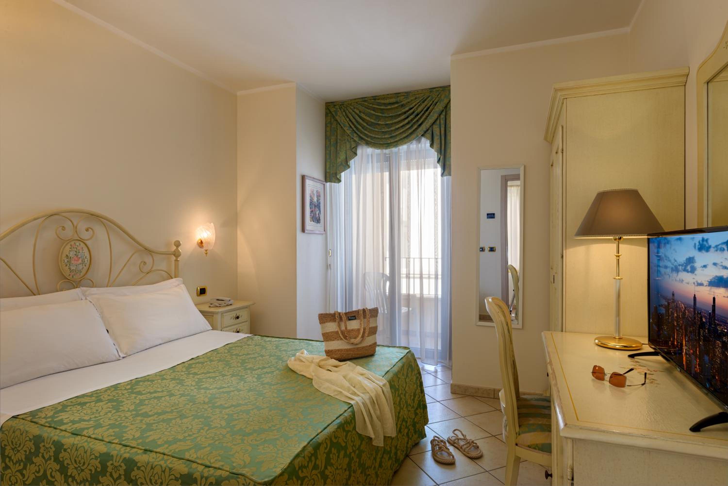 Hotel Bridge, photo 14