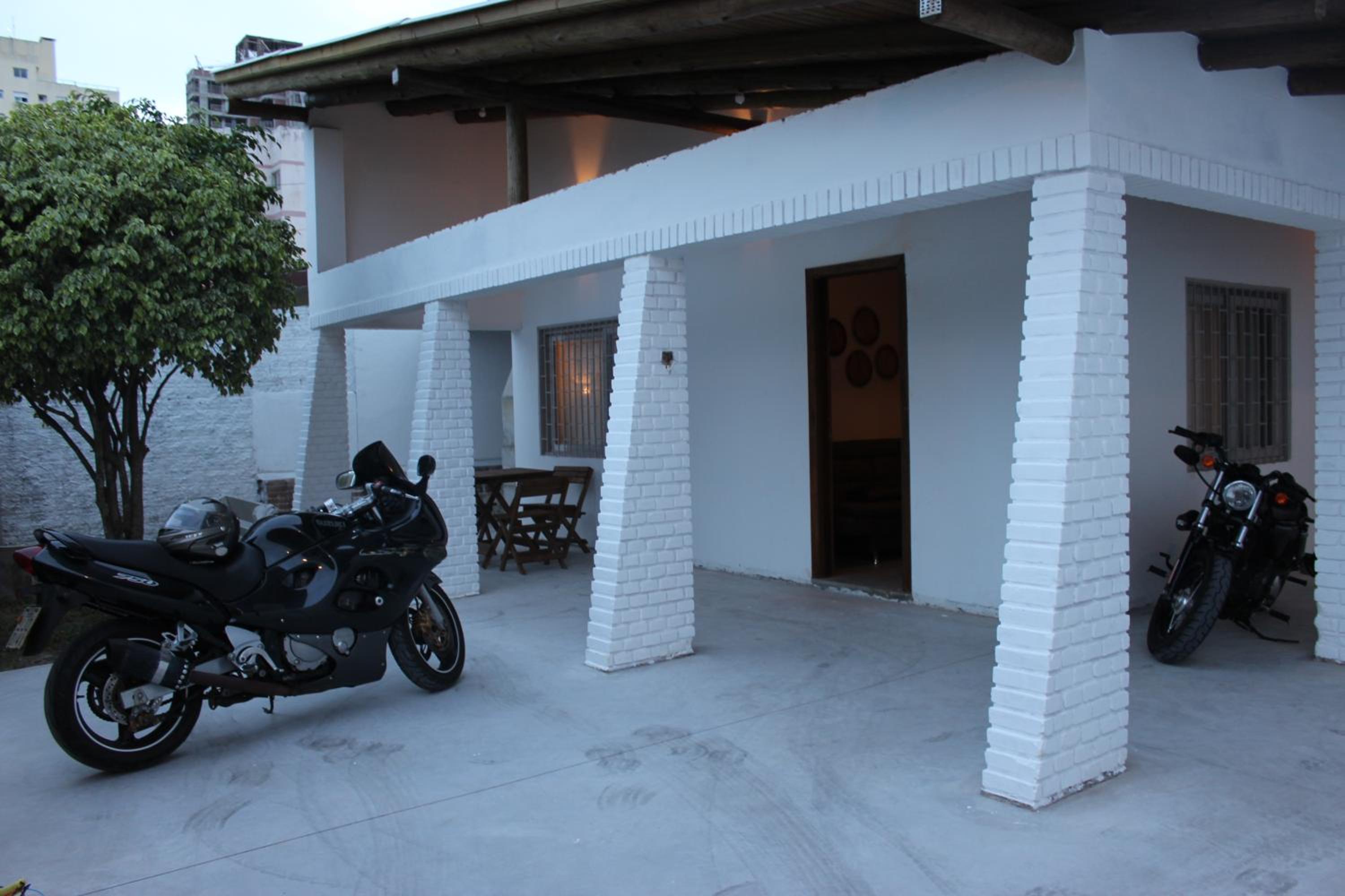 Casa Larrosa
