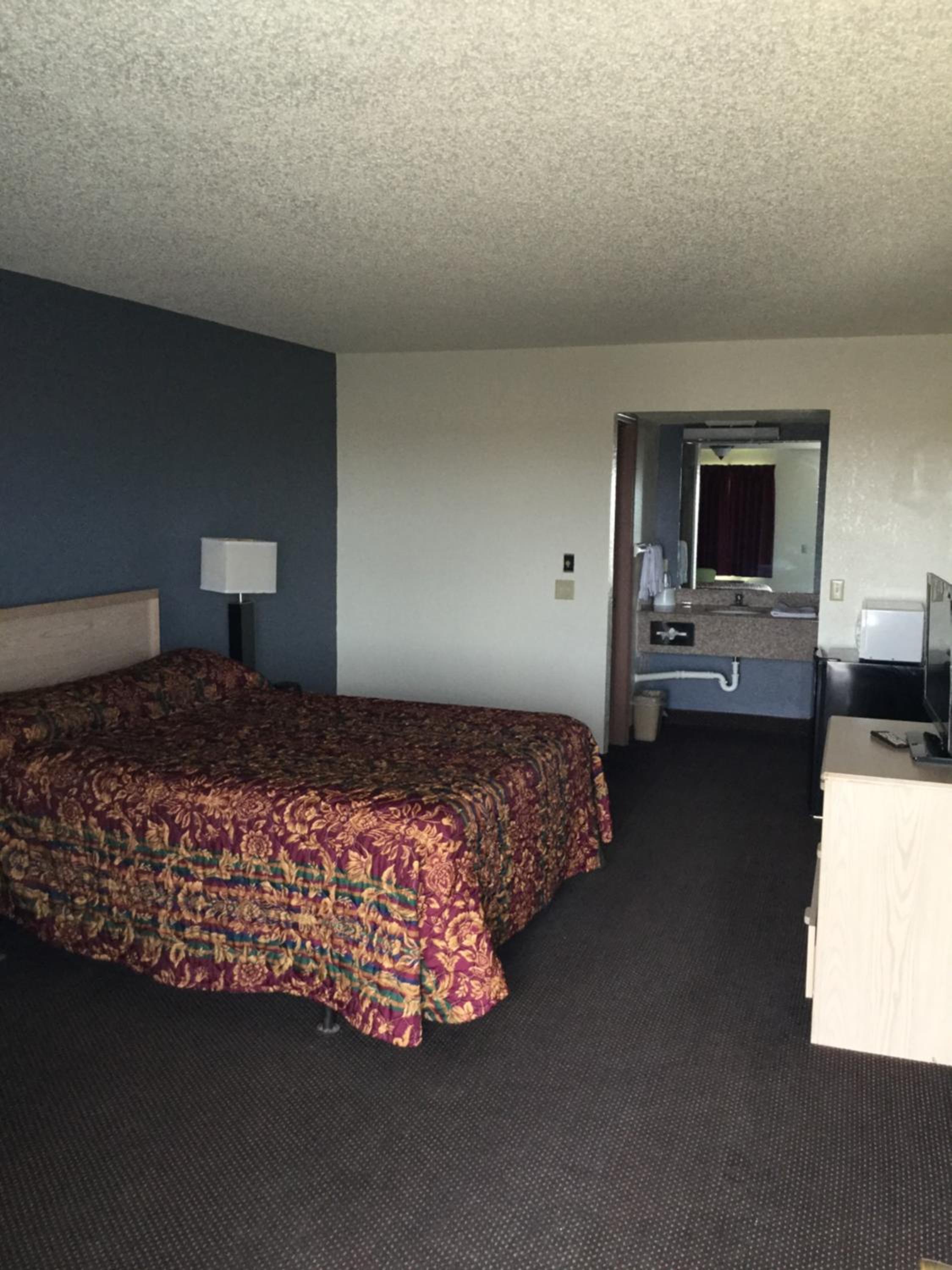 Country Inn Motel view 3