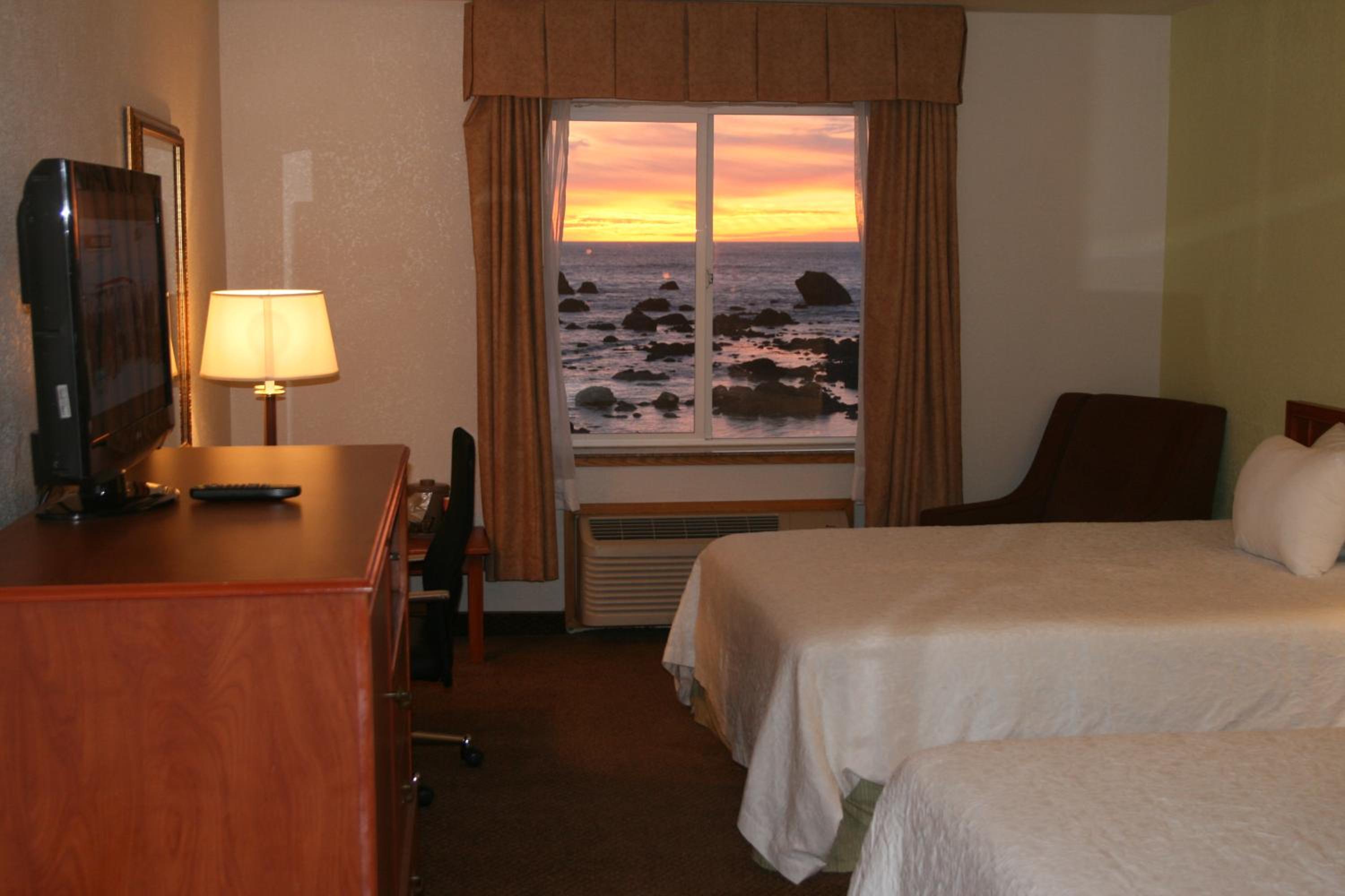 Oceanfront Lodge, photo 28