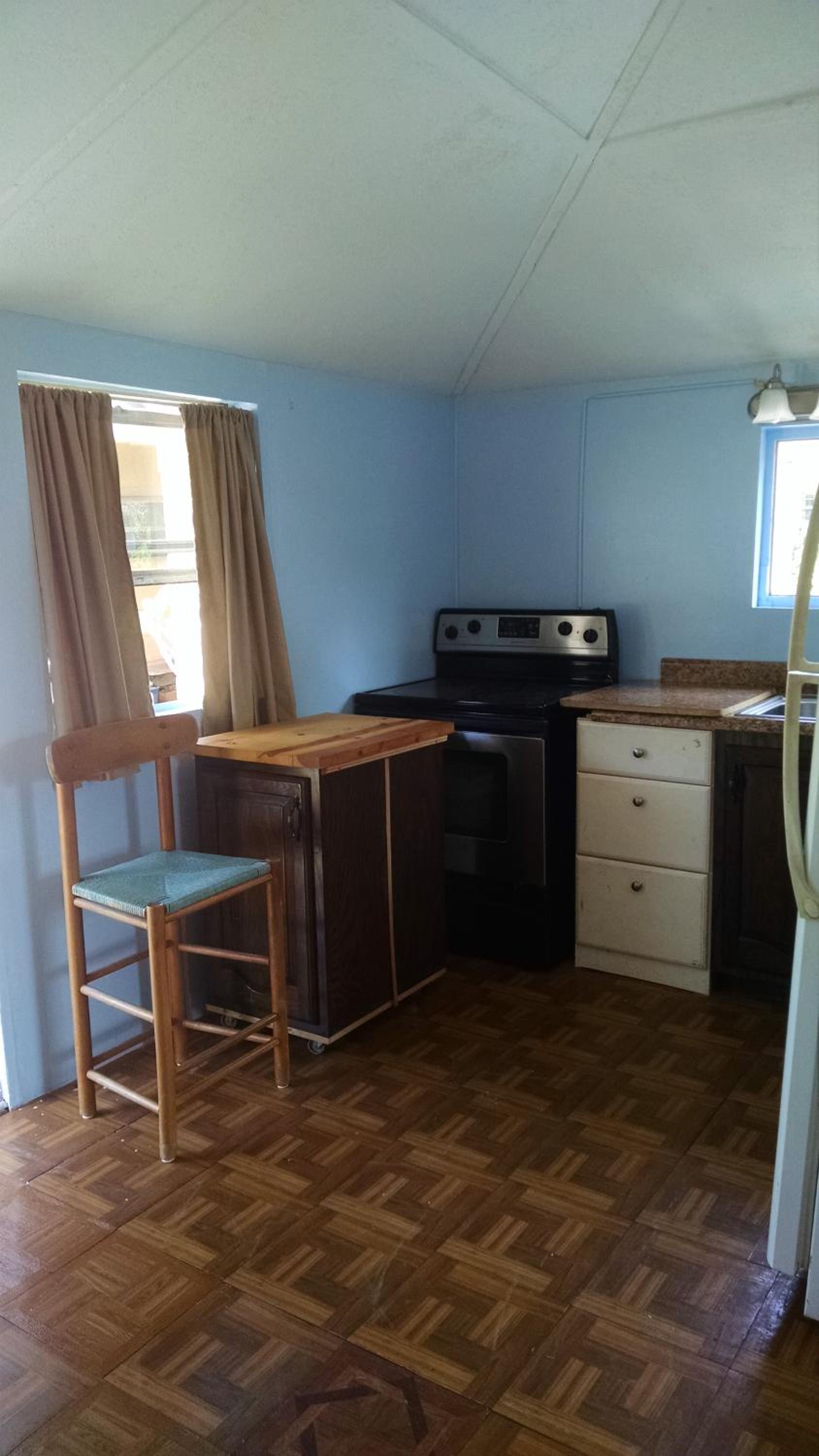 1 Beige Cozy Bungalow or 1 White Cozy Efficiency Cottage in Titusville view 2
