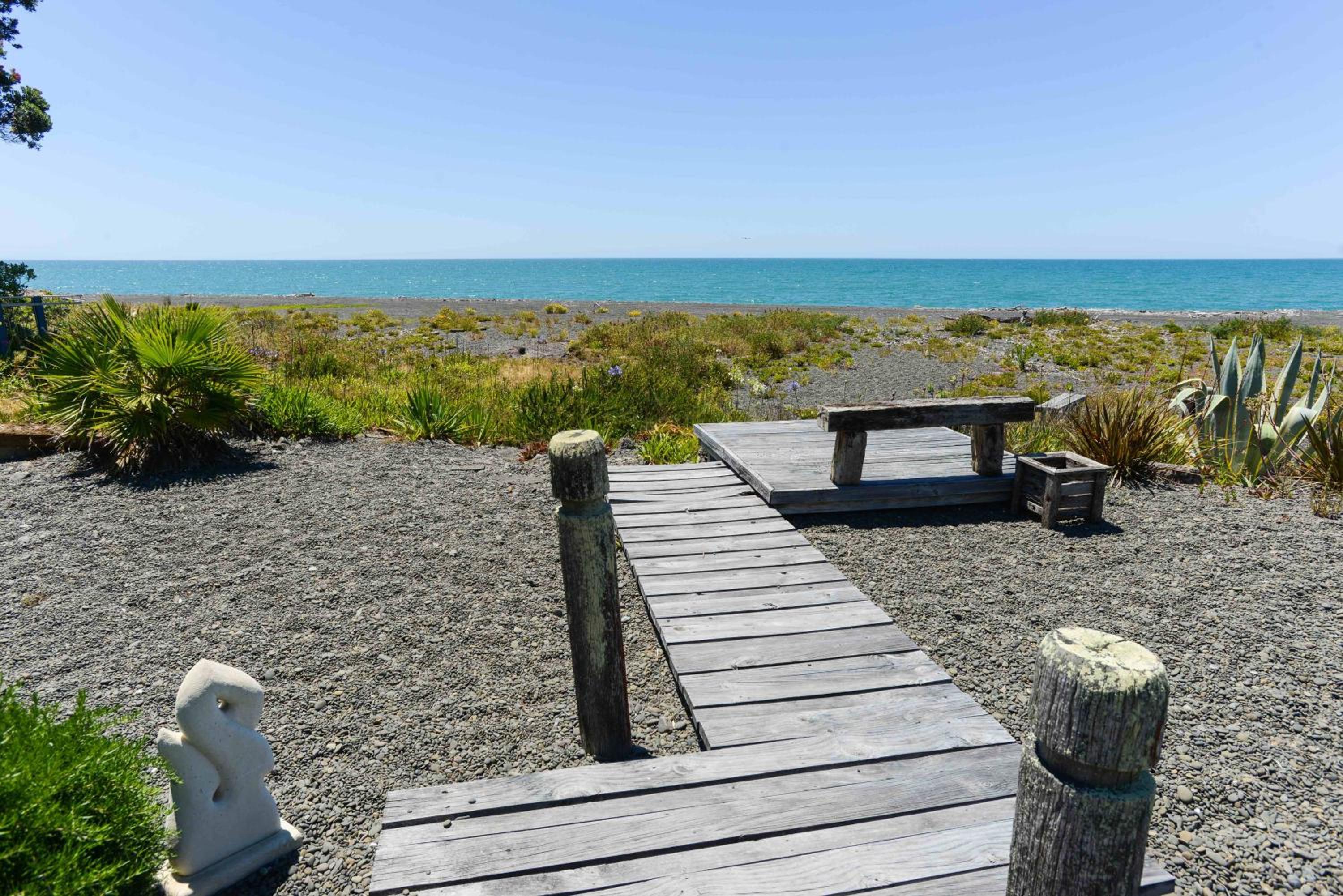 Absolute Beachfront B&B view 3