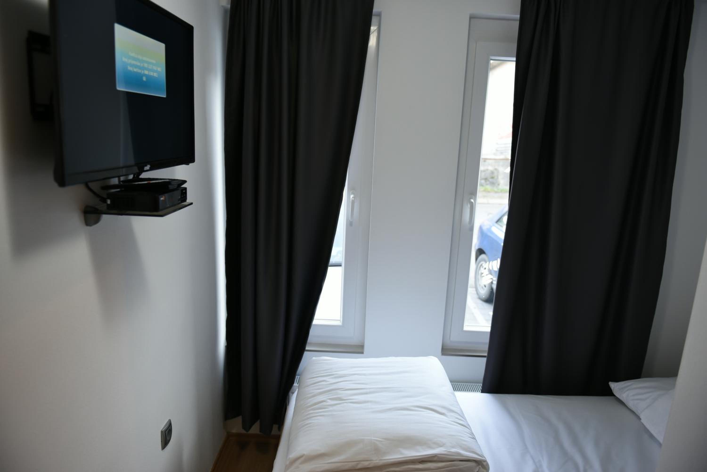 Motel Alibi