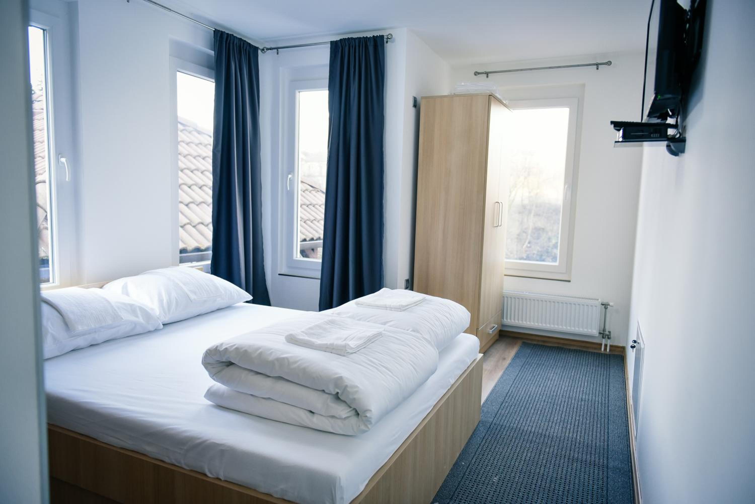 Motel Alibi