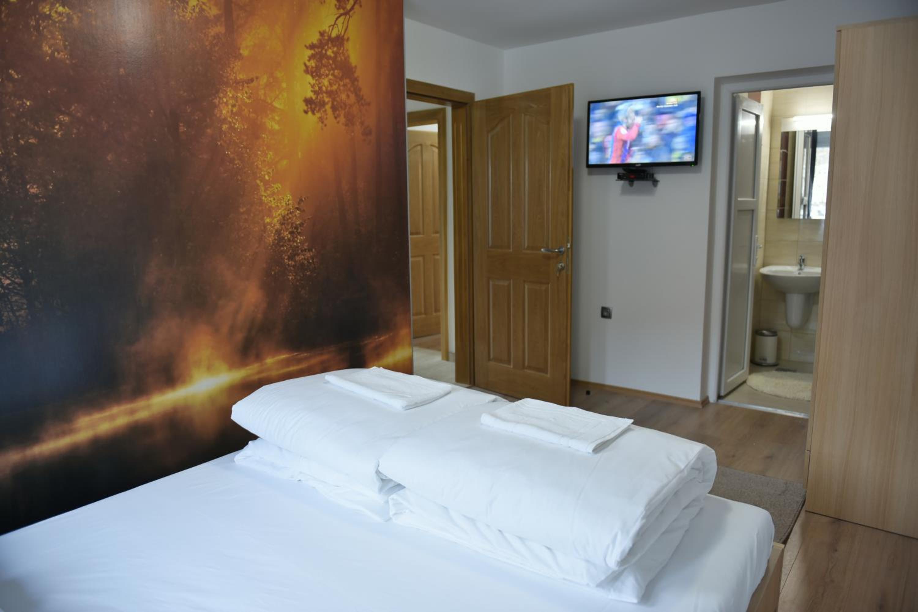 Motel Alibi