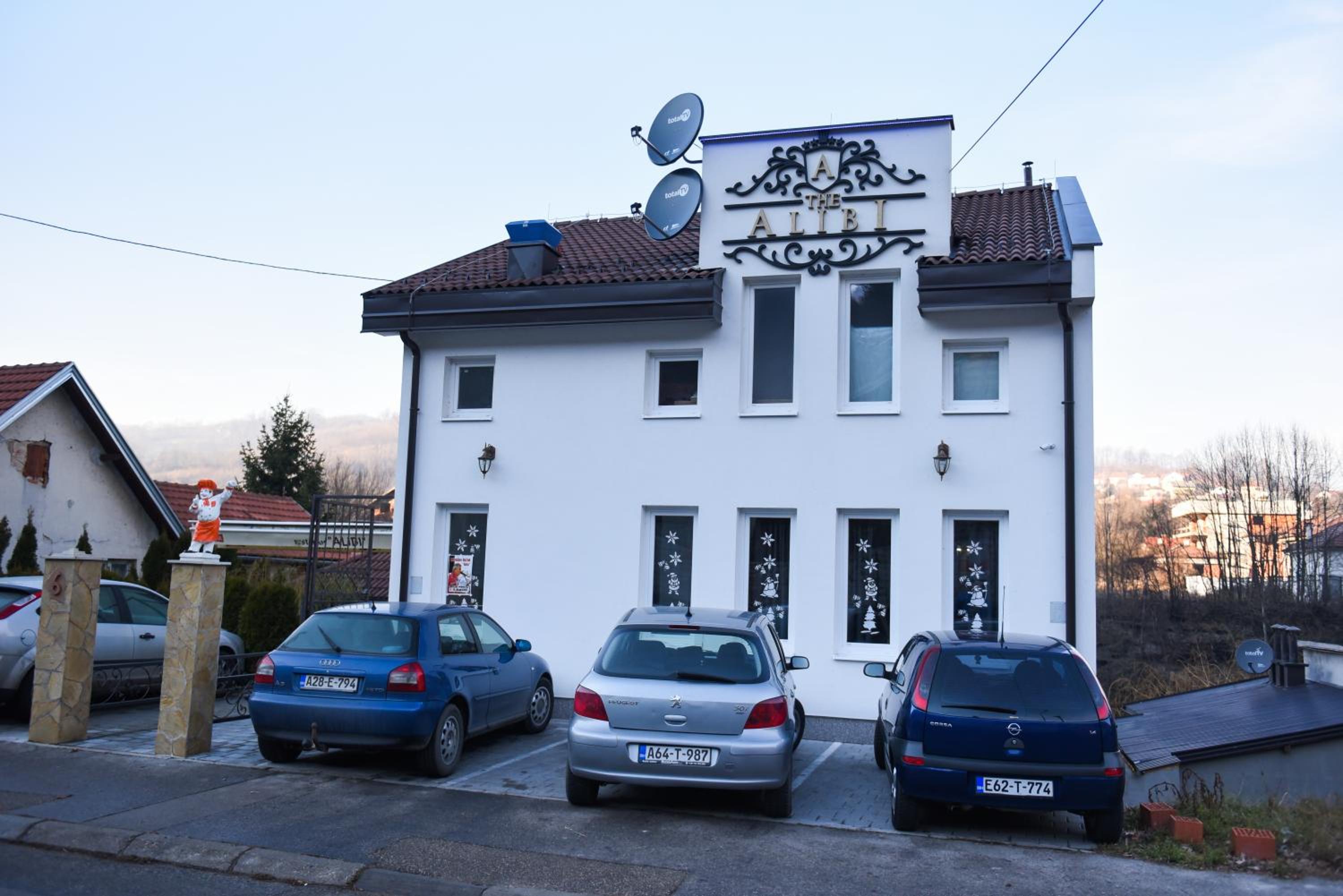 Motel Alibi