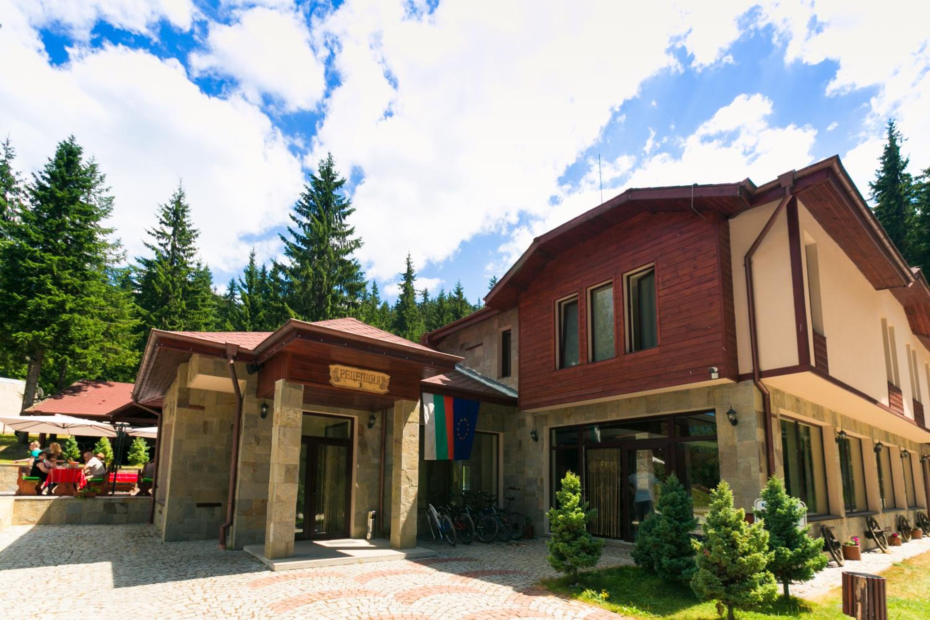 Romantica Forest Guest House