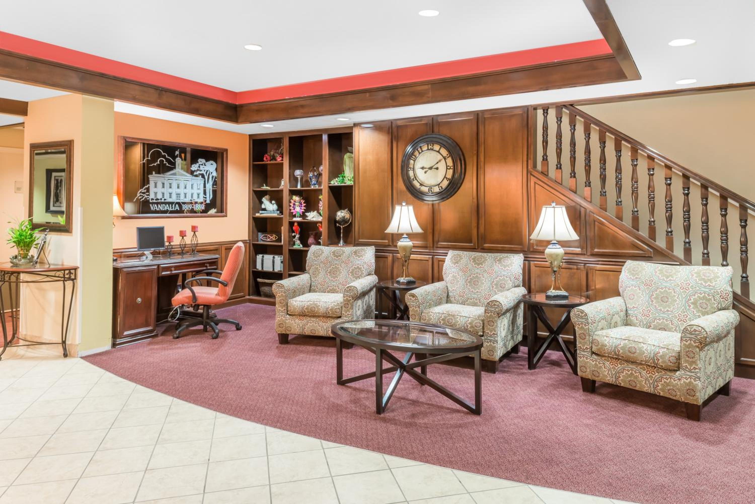 Ramada by Wyndham Vandalia view 4