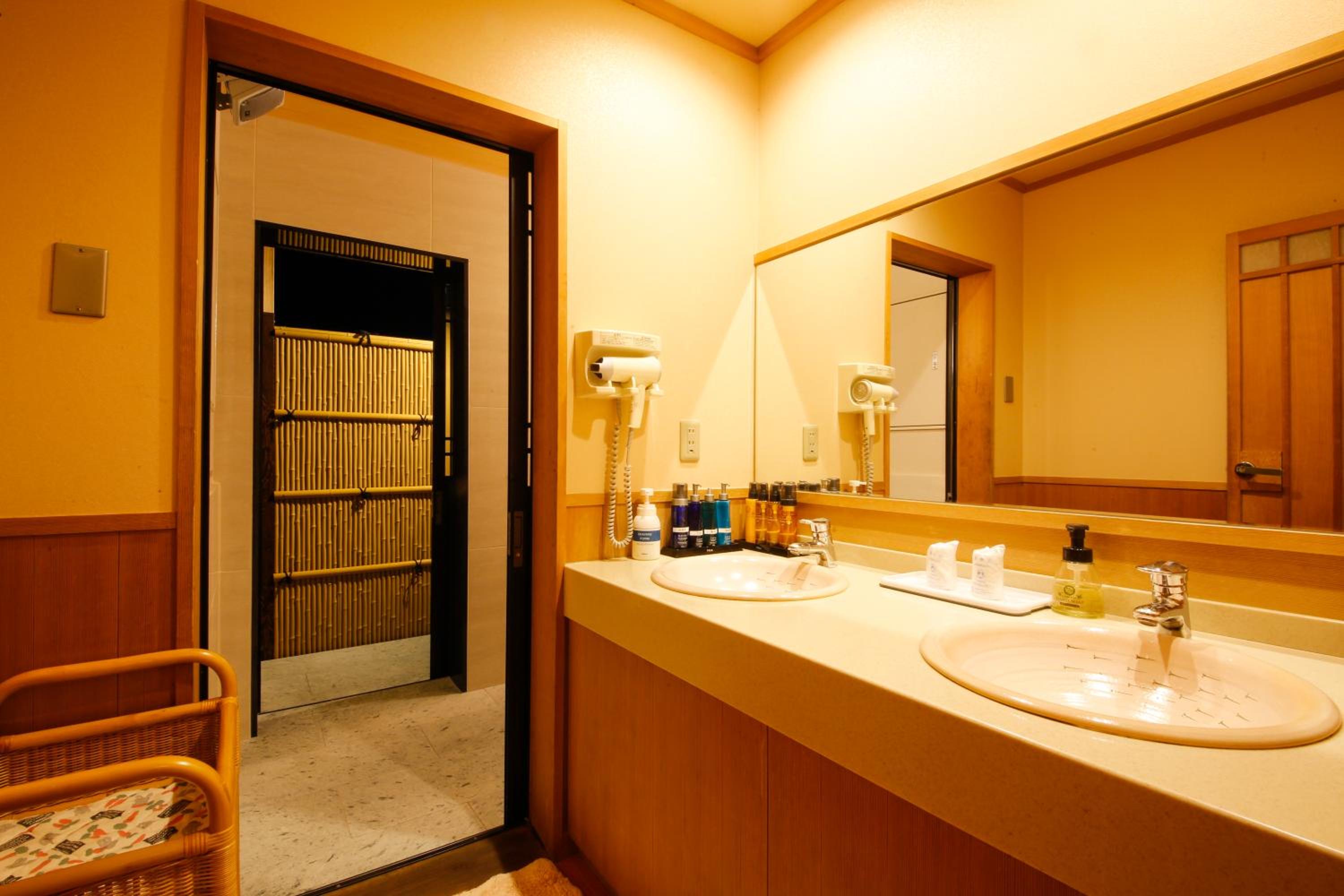 Arima Hot Spring Ryokan Hanamusubi