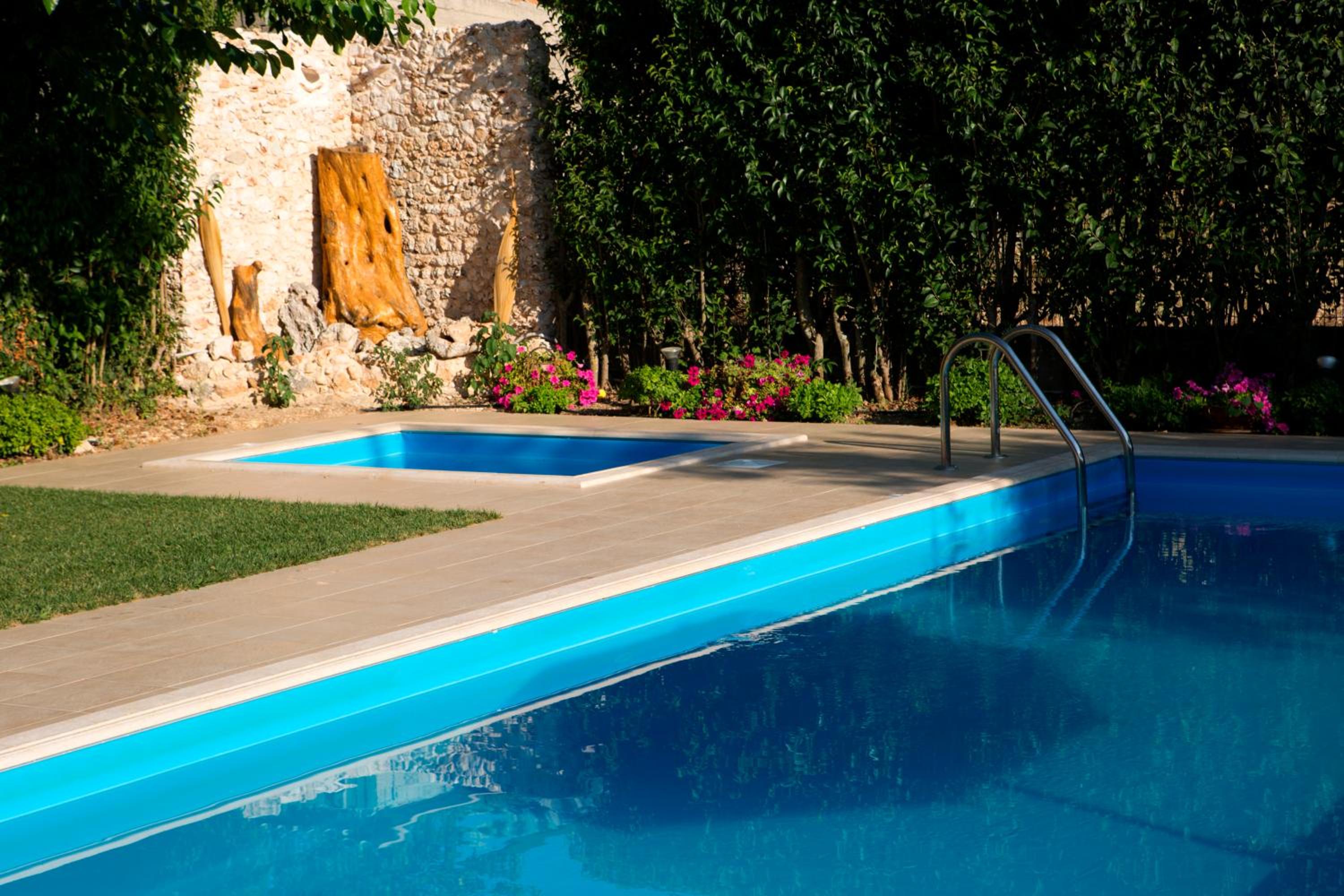 Exanthia Villas