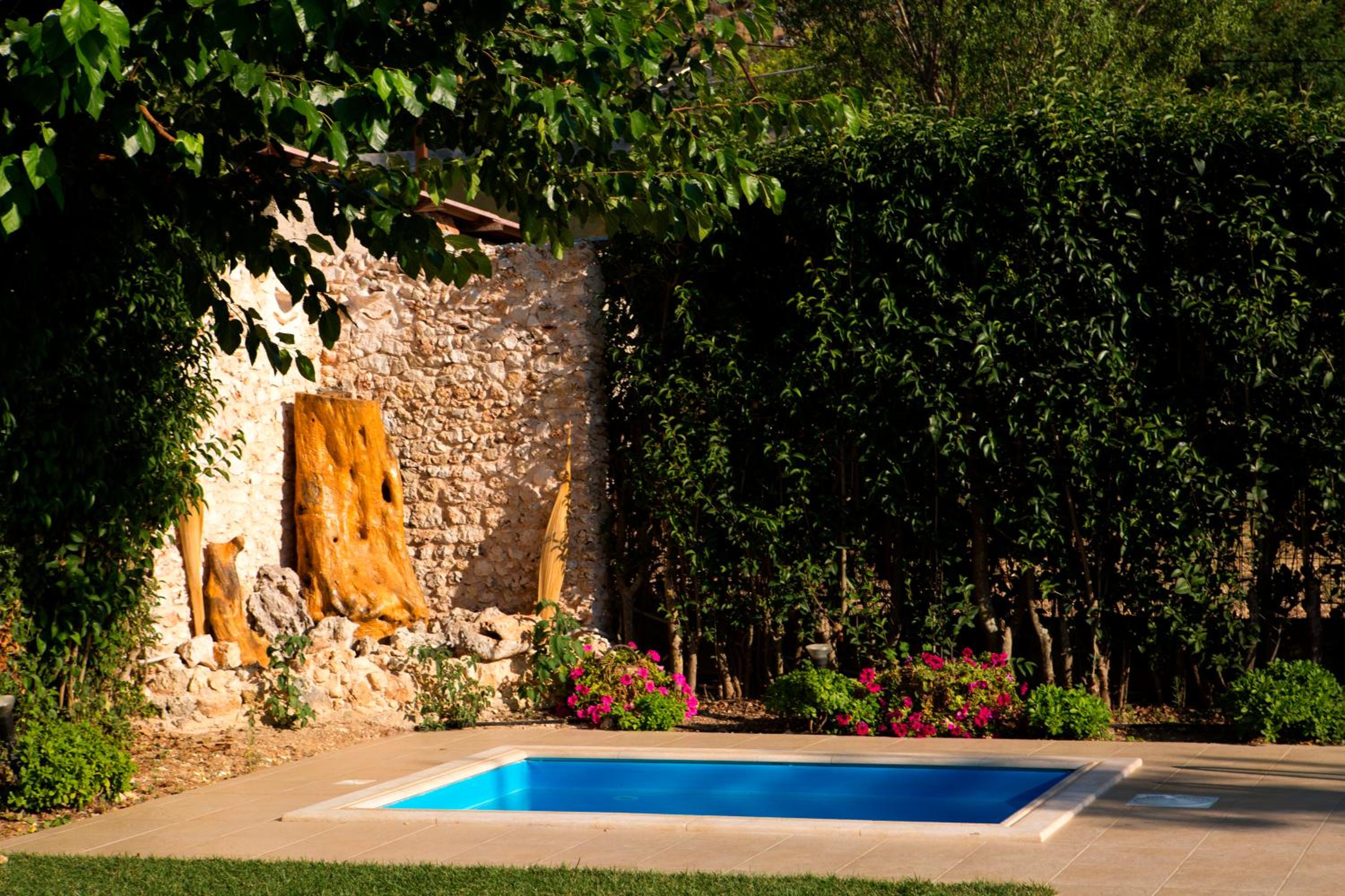 Exanthia Villas