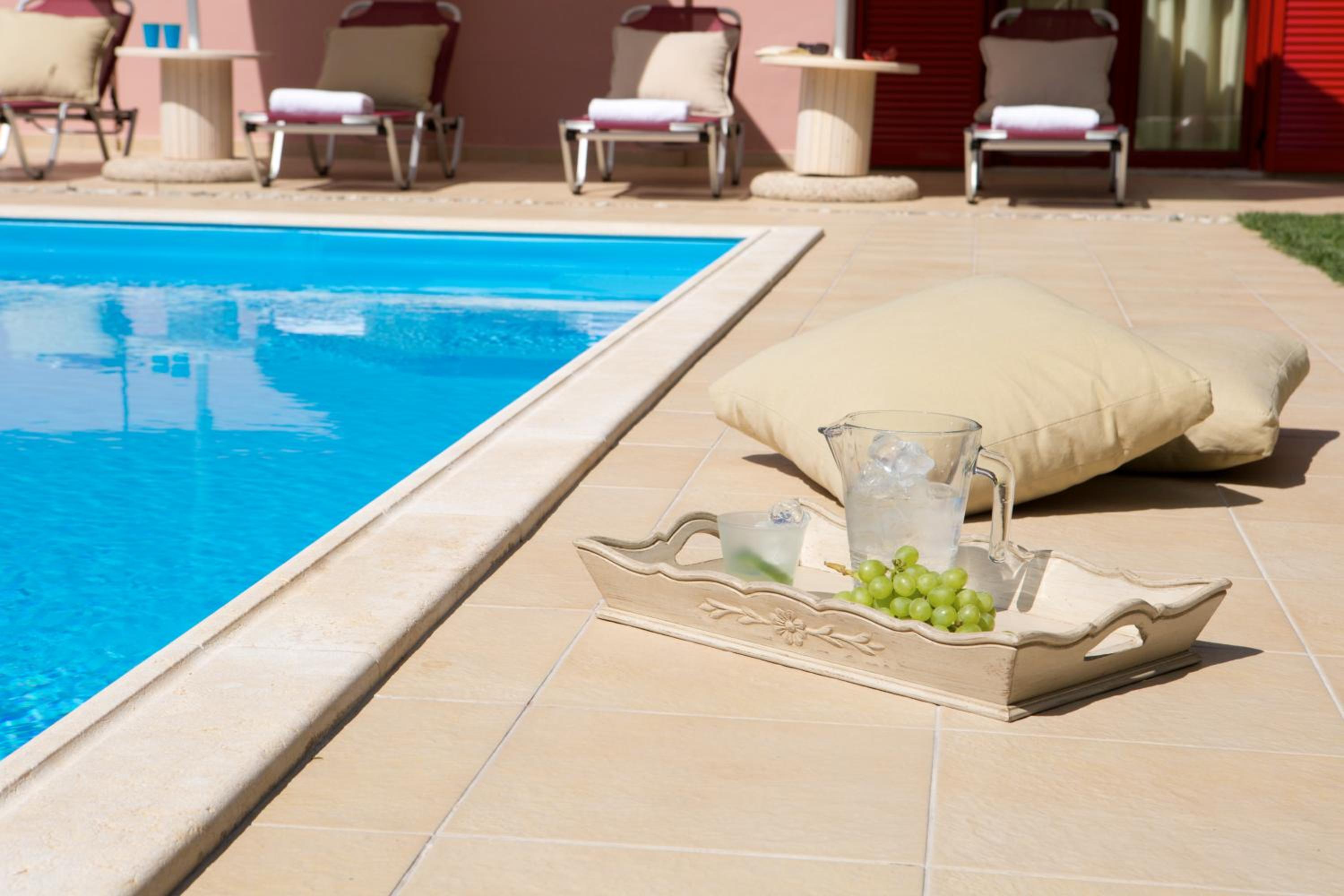 Exanthia Villas