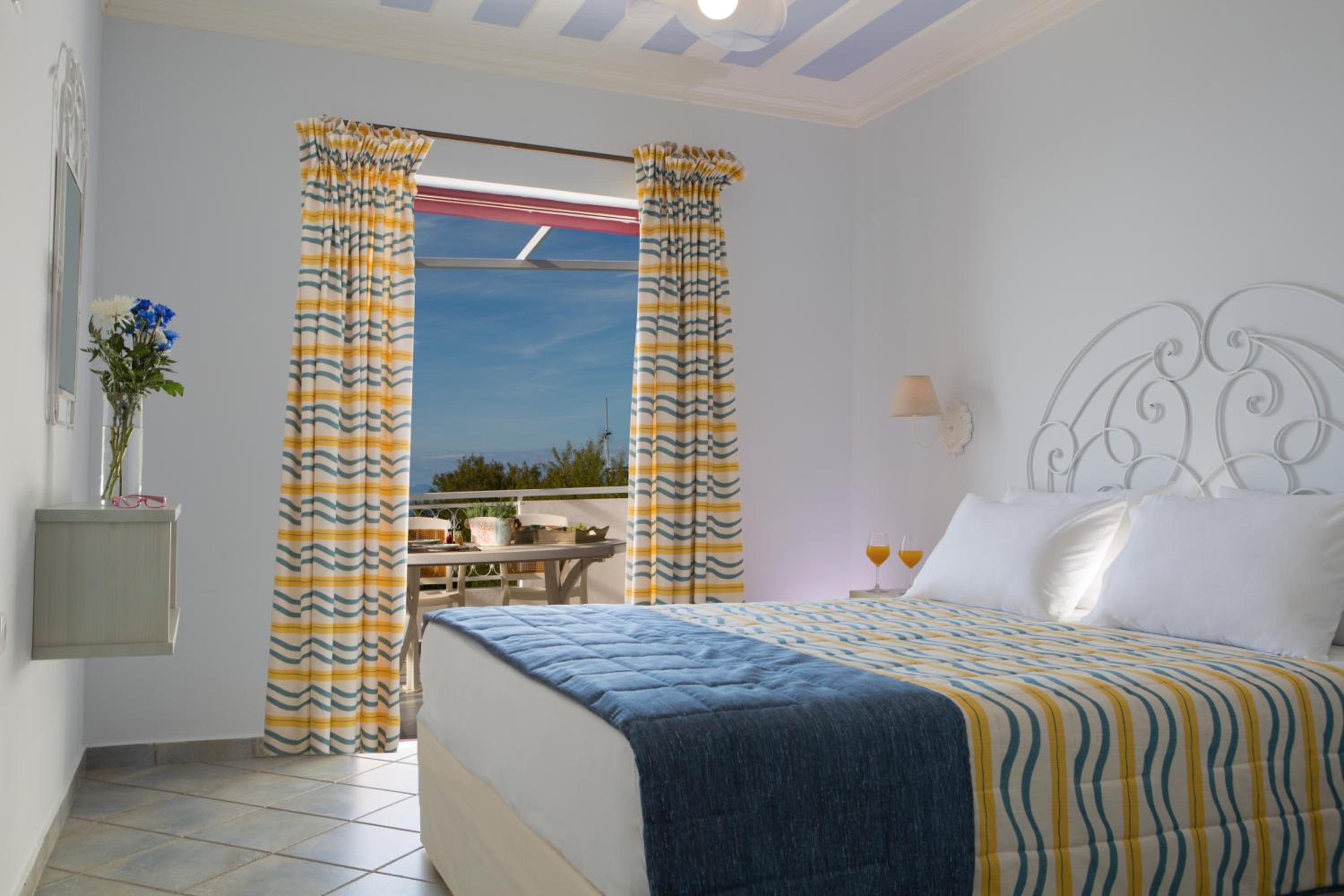 Exanthia Villas